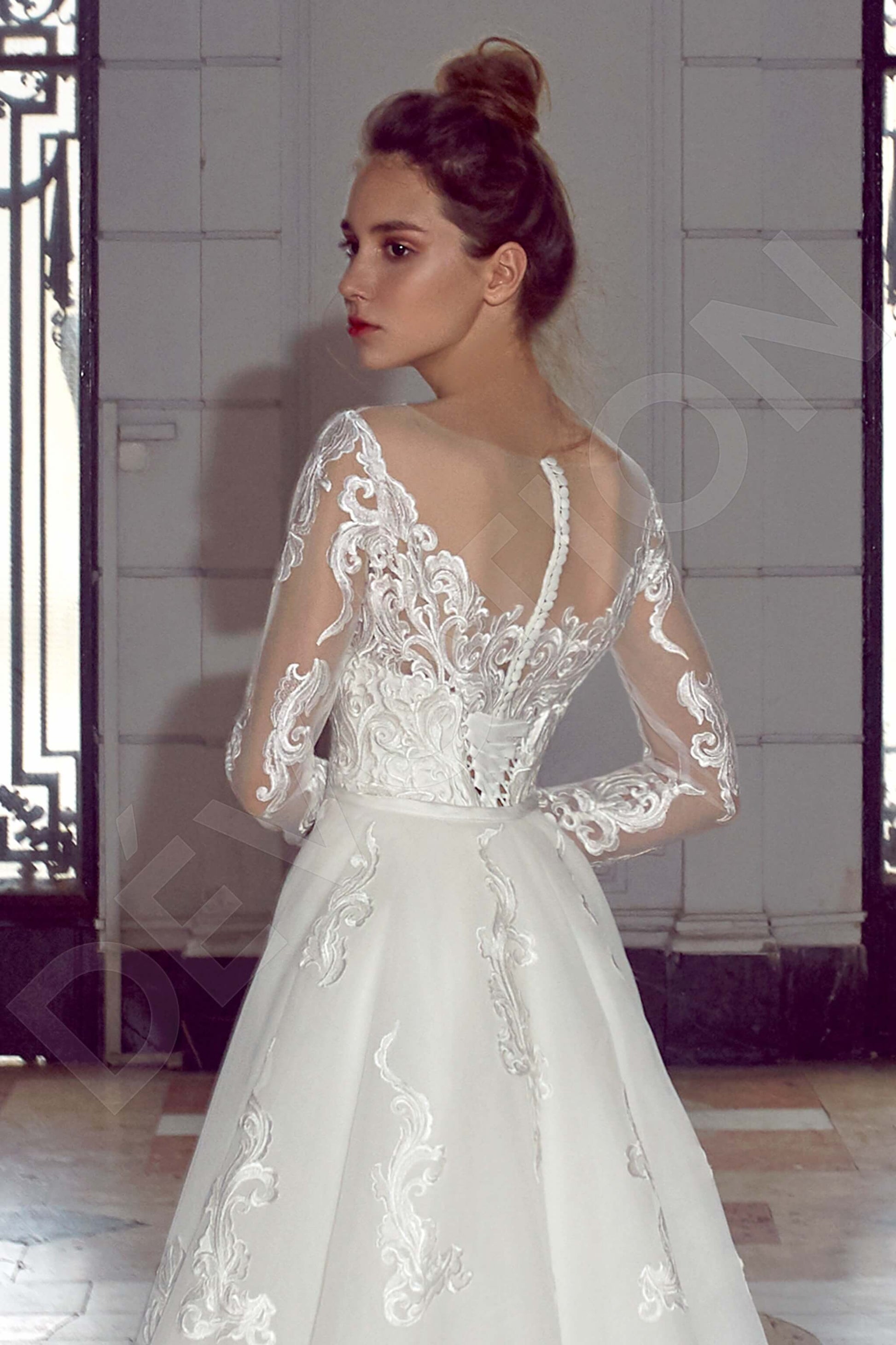 Ortella A-line Boat/Bateau Milk Wedding dress