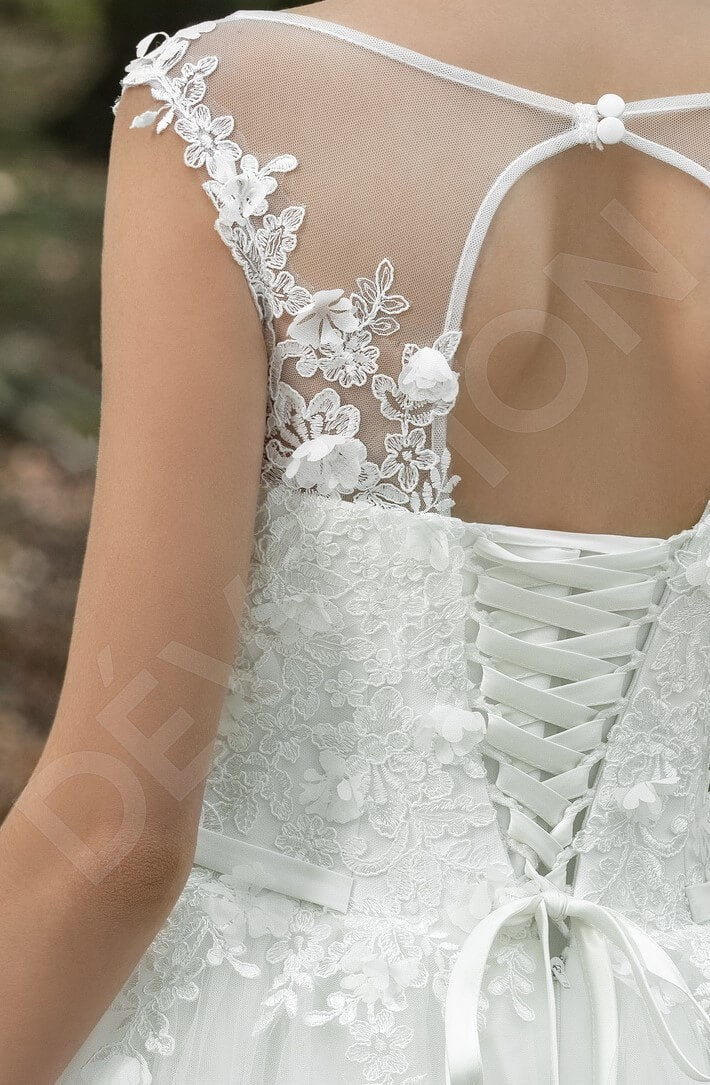 Bee A-line Boat/Bateau Milk Wedding dress