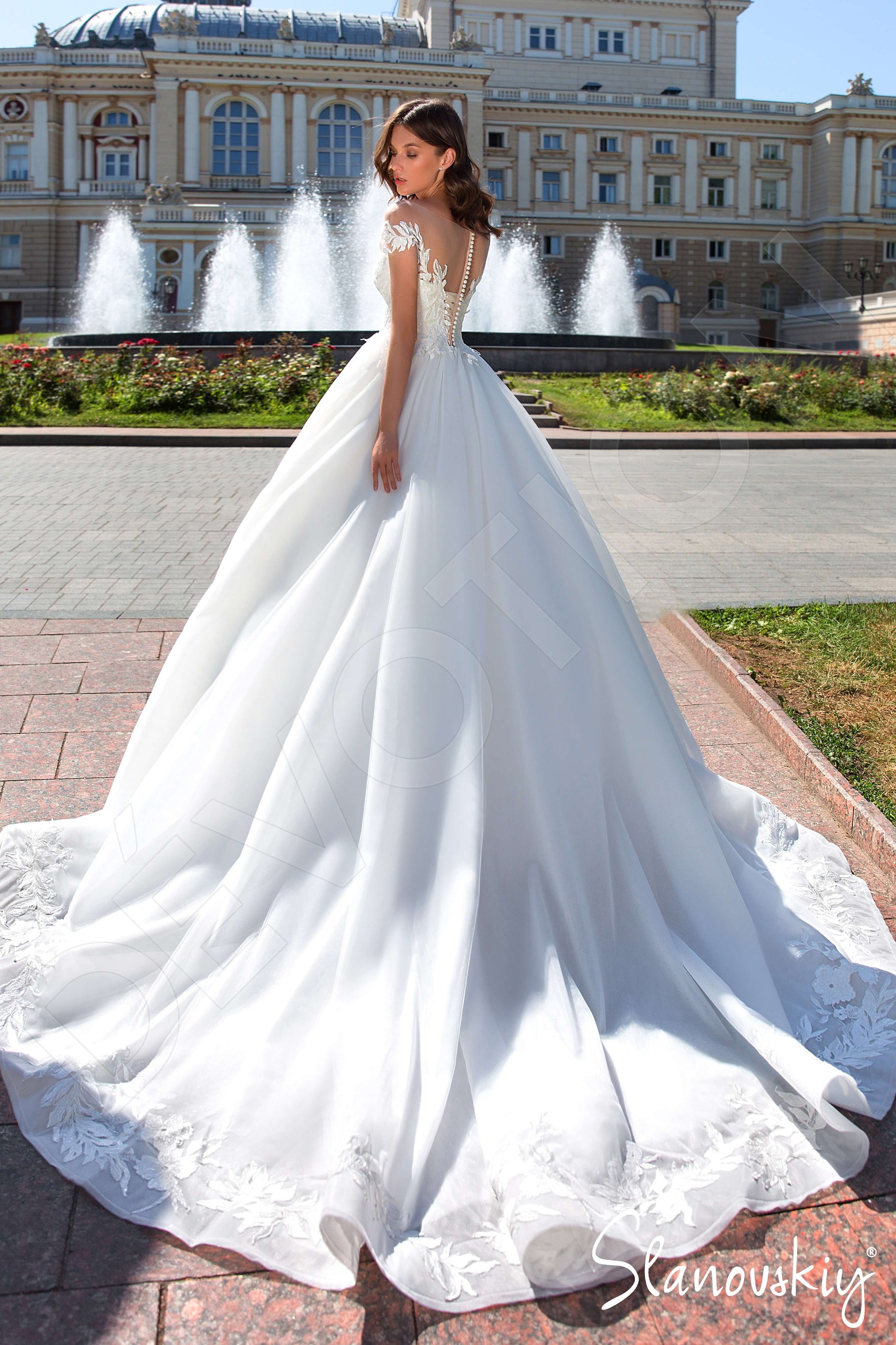 Manuela Princess/Ball Gown Illusion Ivory Milk Wedding dress