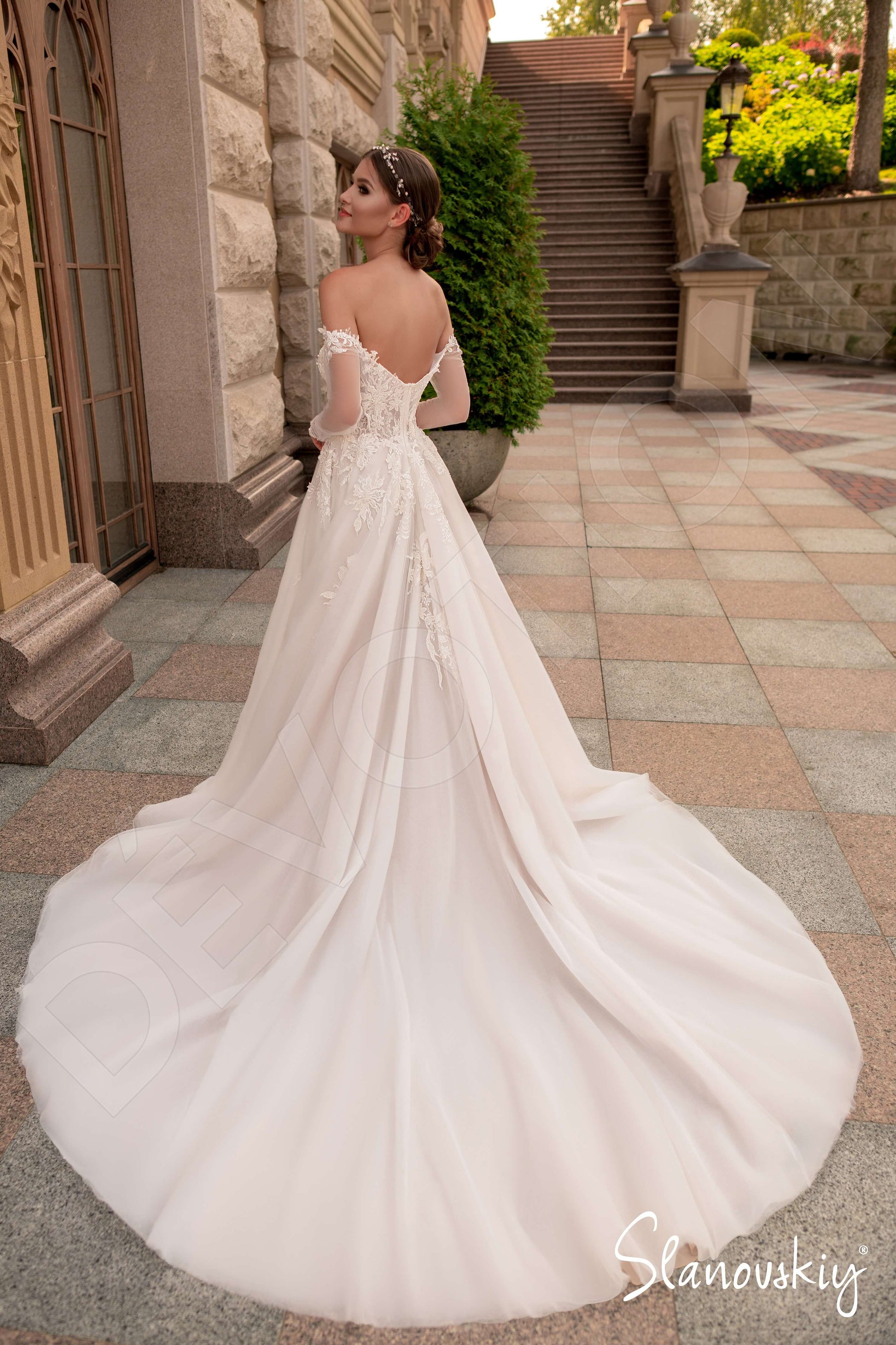 Alienor A-line Off-shoulder/Drop shoulders Ivory Milk Wedding dress