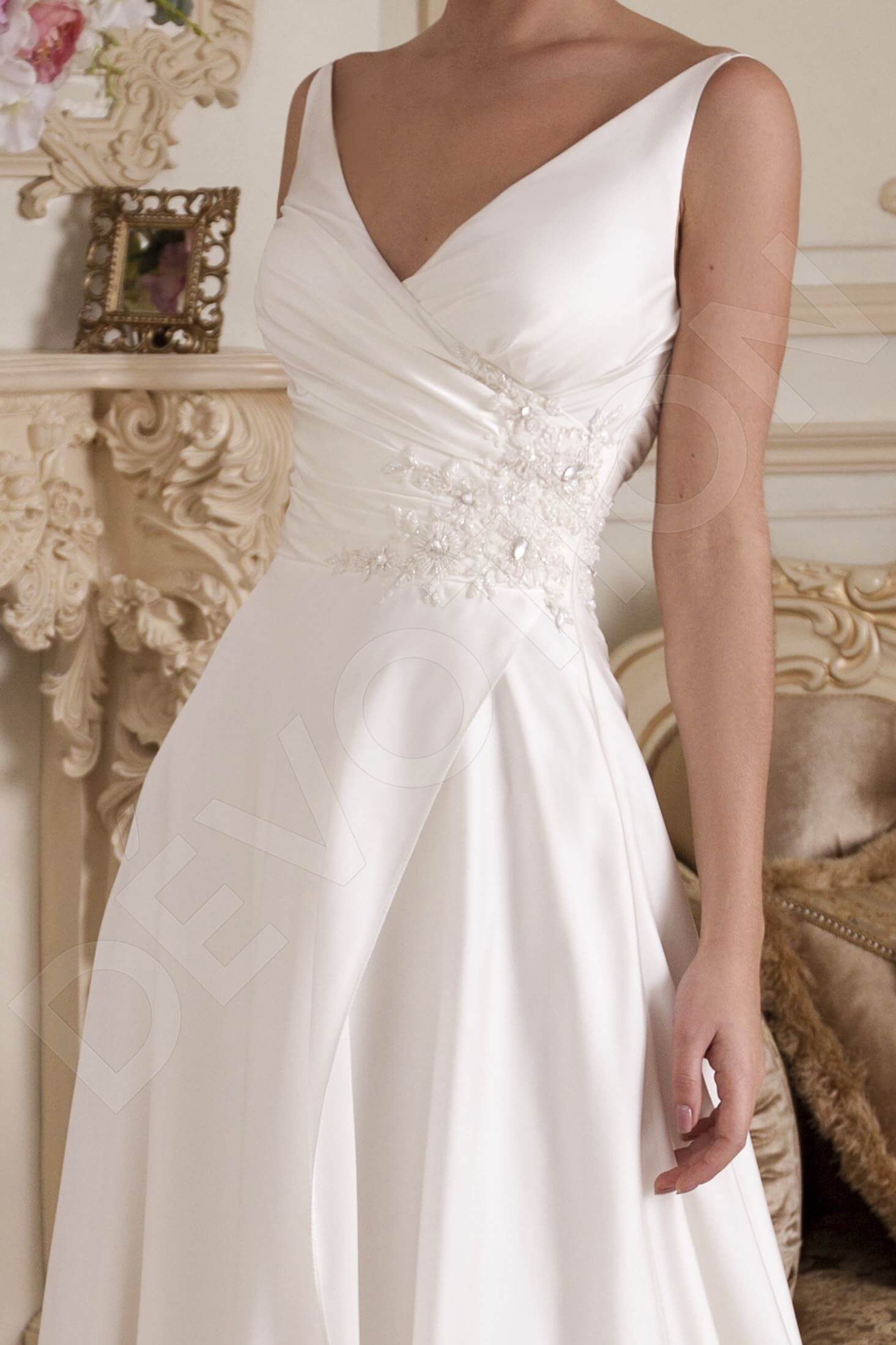 Gusta A-line V-neck Ivory Wedding dress