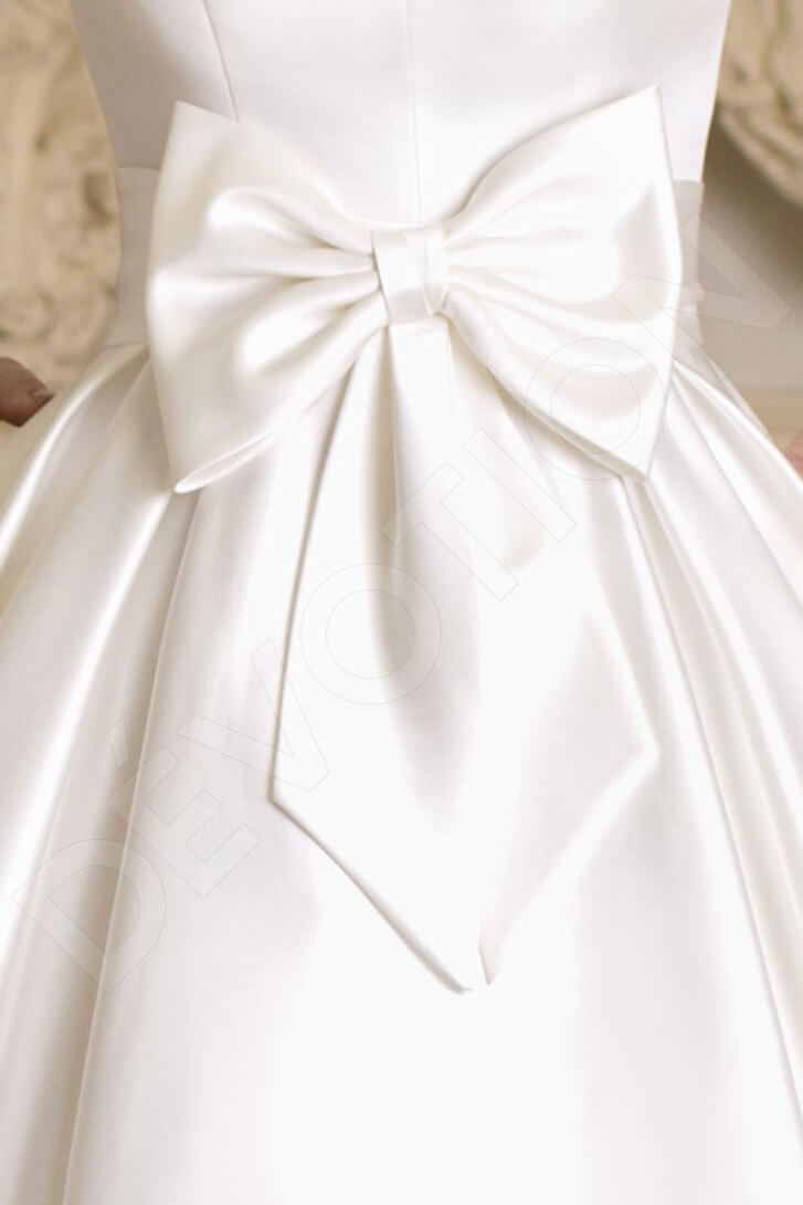 Trixie Princess/Ball Gown Sweetheart Ivory Wedding dress