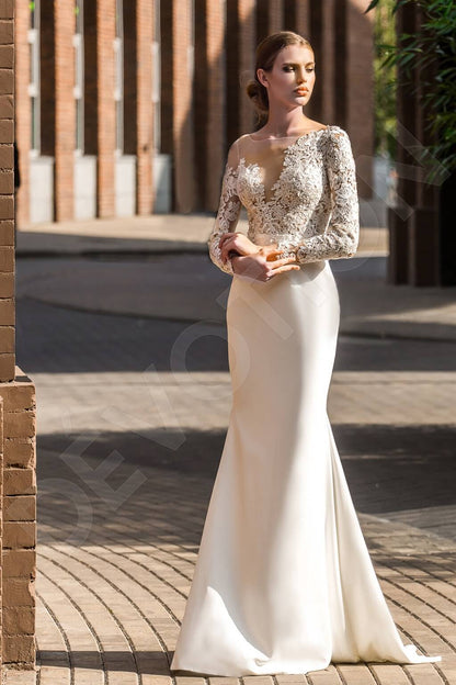 Wenona Full back Trumpet/Mermaid Long sleeve Wedding Dress Front