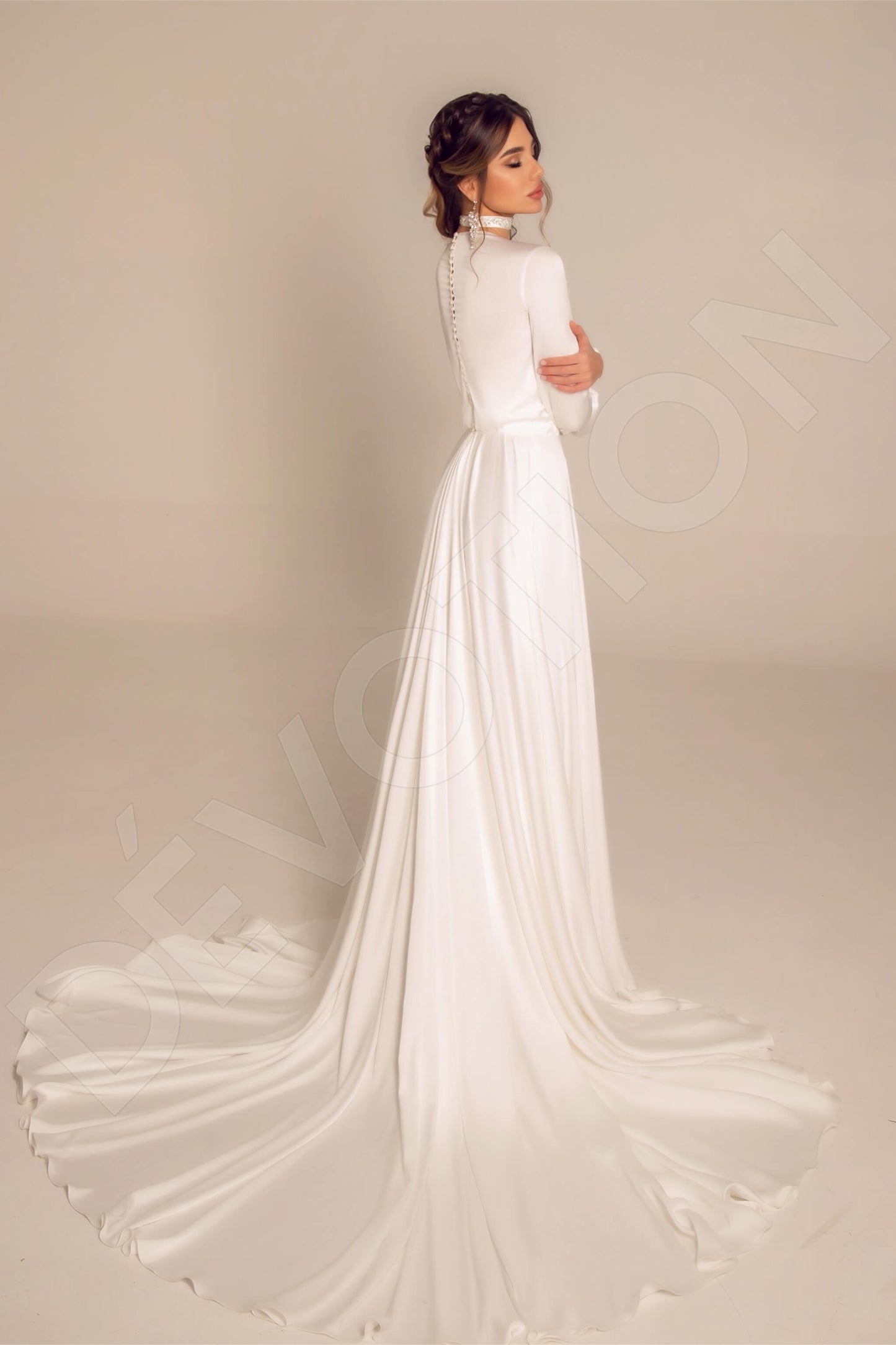 Winnie Full back A-line Long sleeve Wedding Dress Back