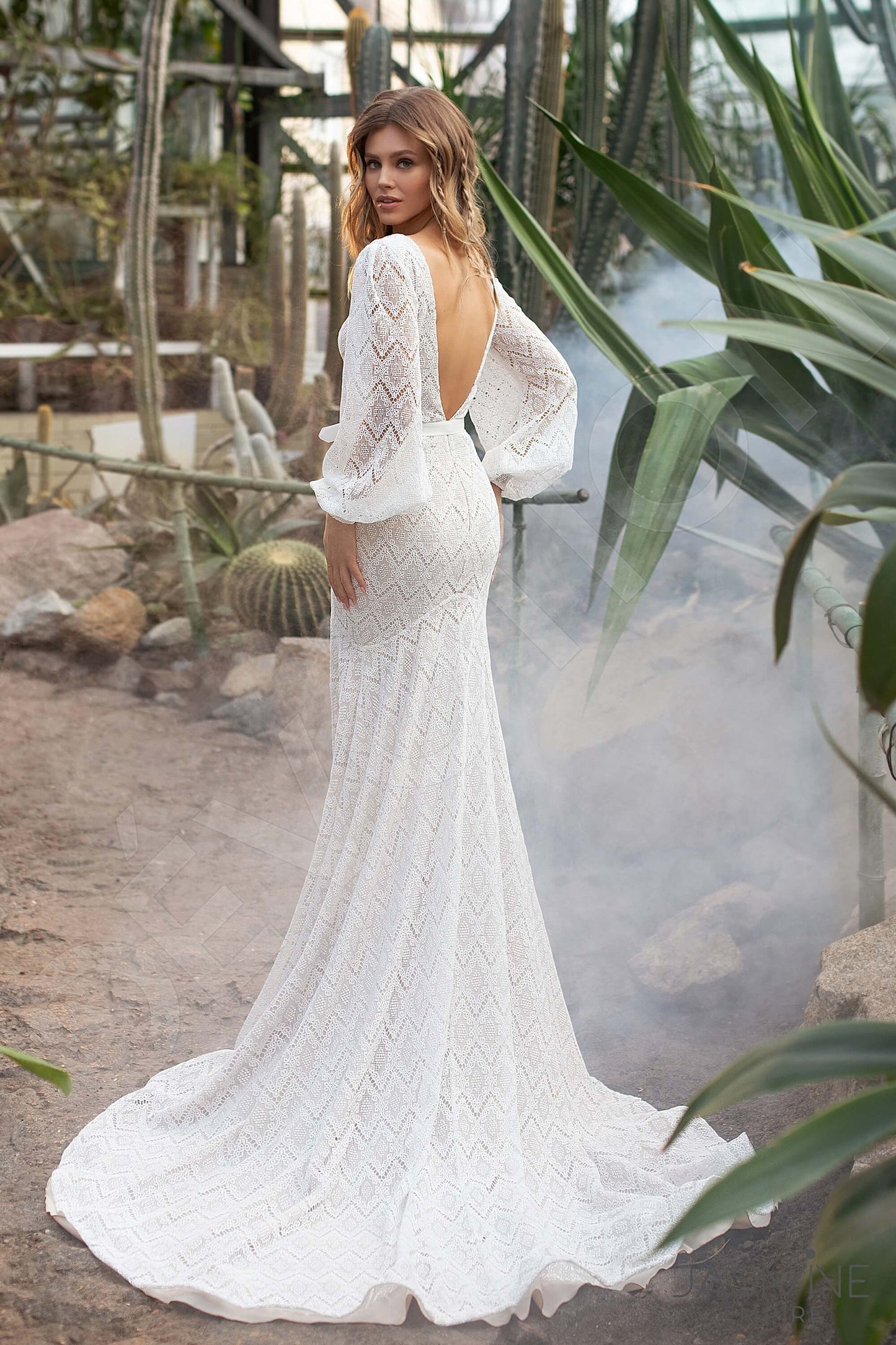 Frida Trumpet/Mermaid Long sleeve Open back Wedding Dress Back