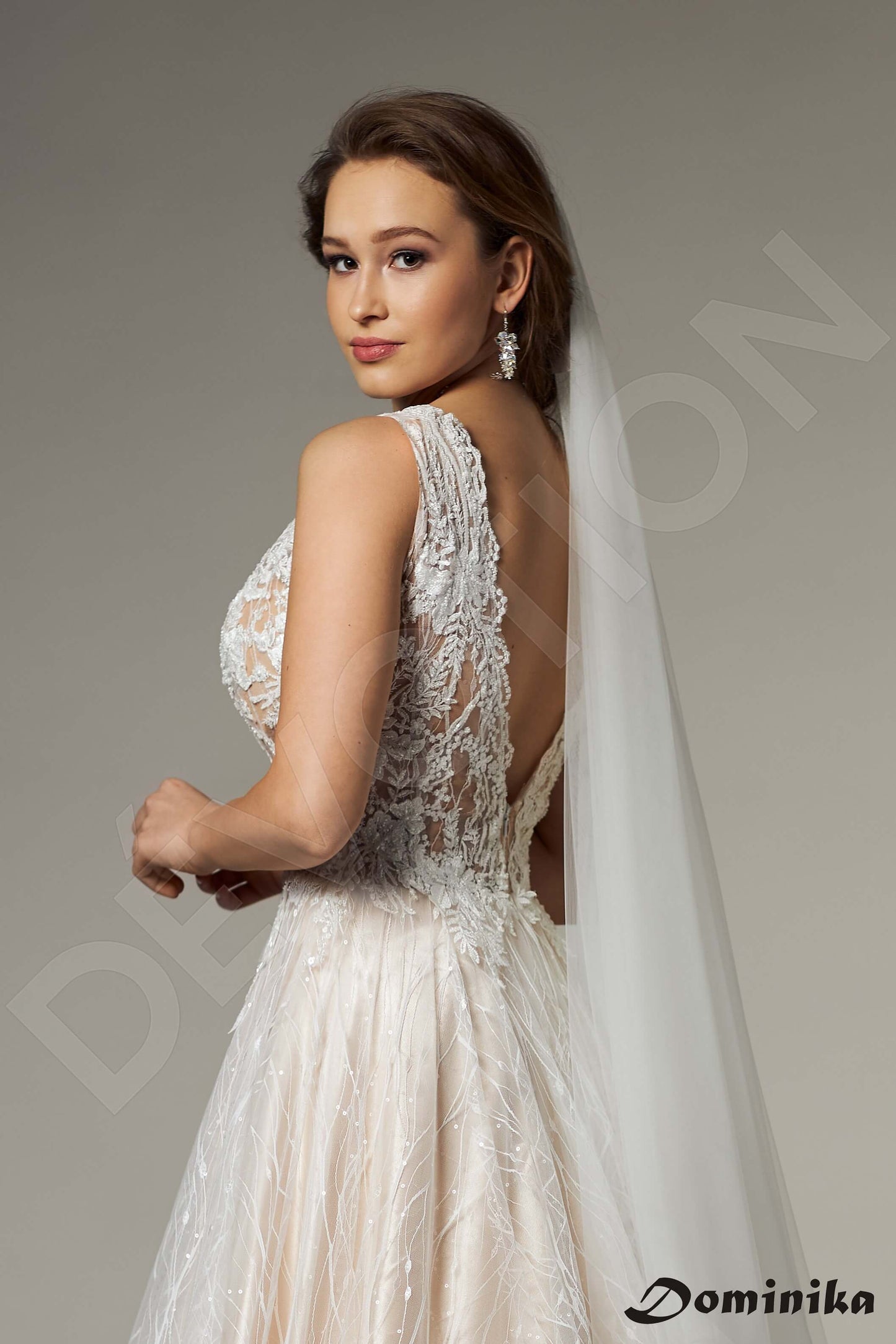 Begony Open back A-line Sleeveless Wedding Dress 4