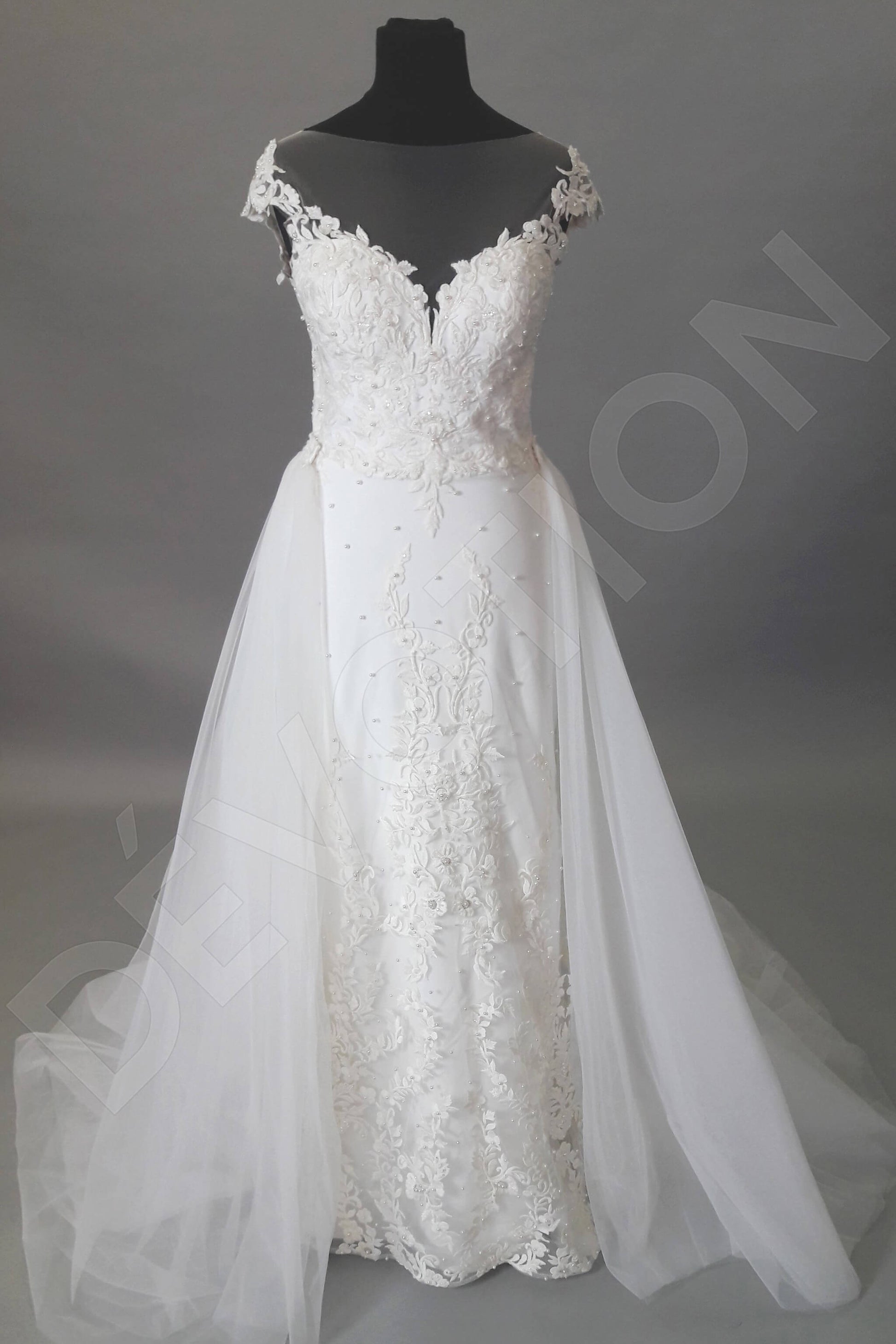 Reva Trumpet/Mermaid Illusion Champagne Wedding dress