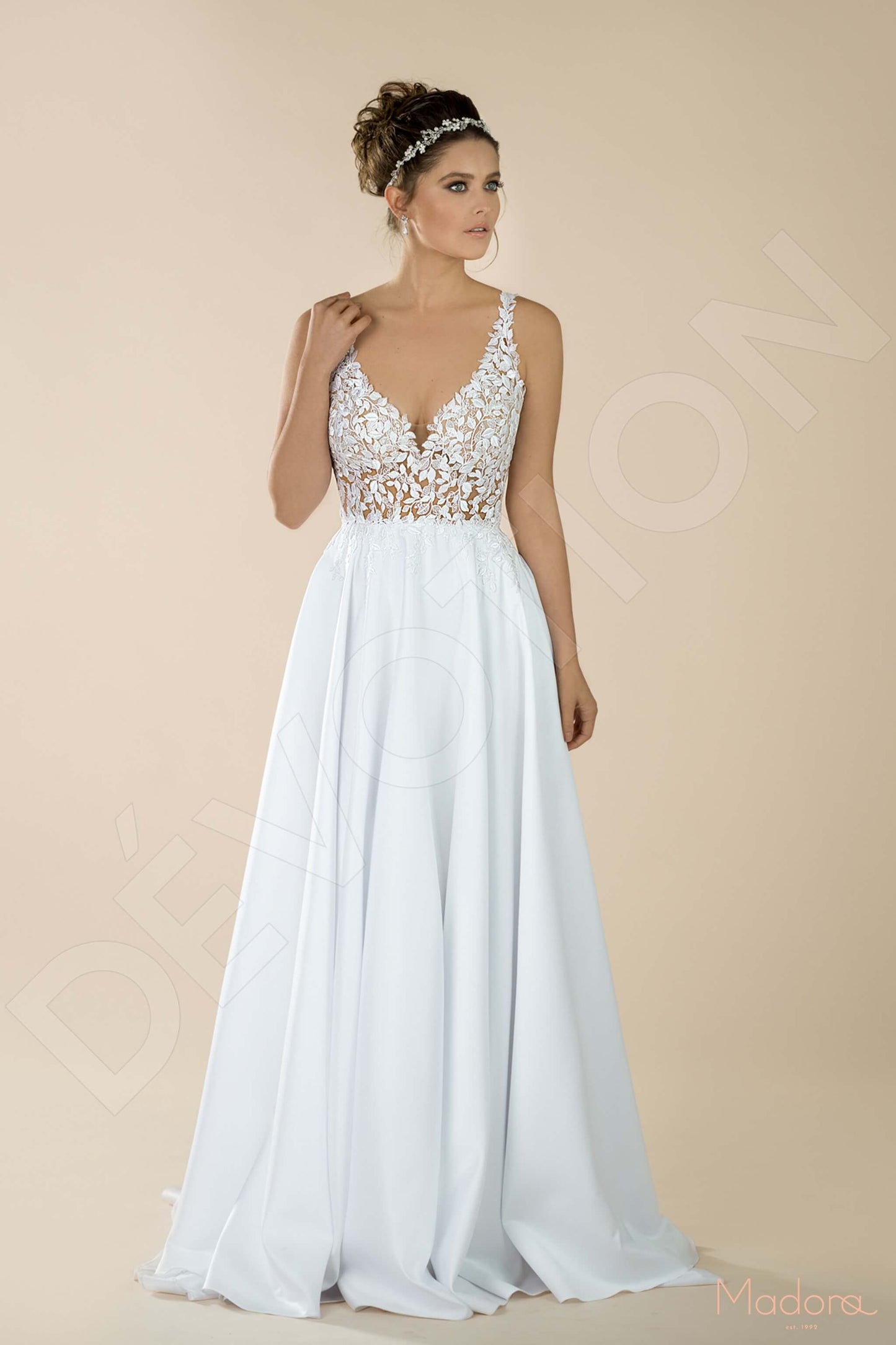 Amary Open back A-line Sleeveless Wedding Dress 3