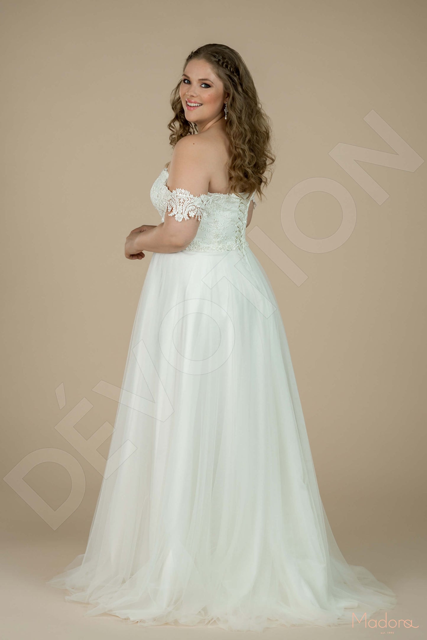 Begonna Open back A-line Straps Wedding Dress Back