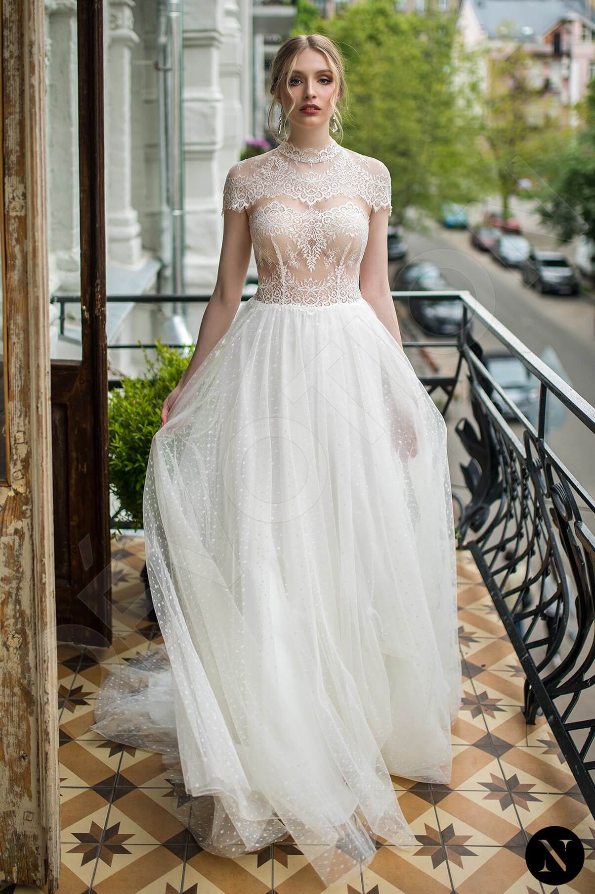 Natiana A-line High neck Milk Wedding dress