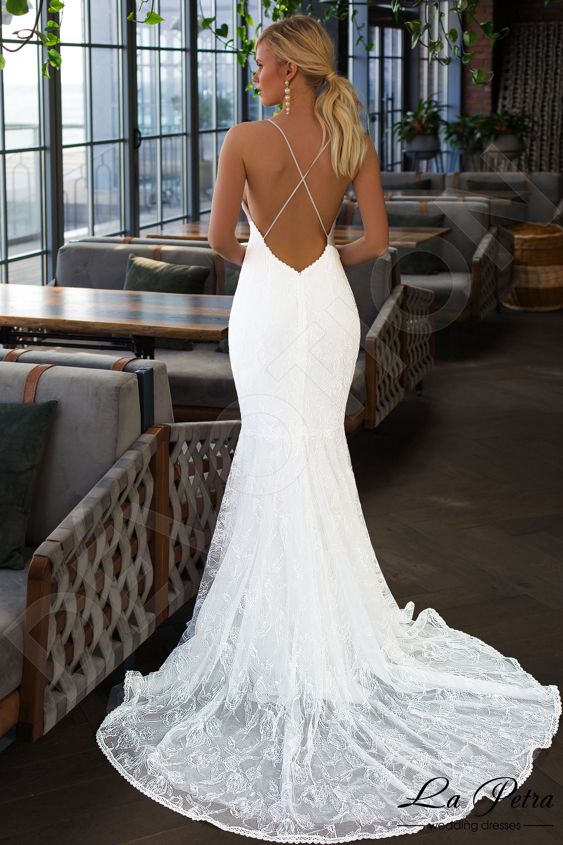 Laken Trumpet/Mermaid V-neck Milk Wedding dress