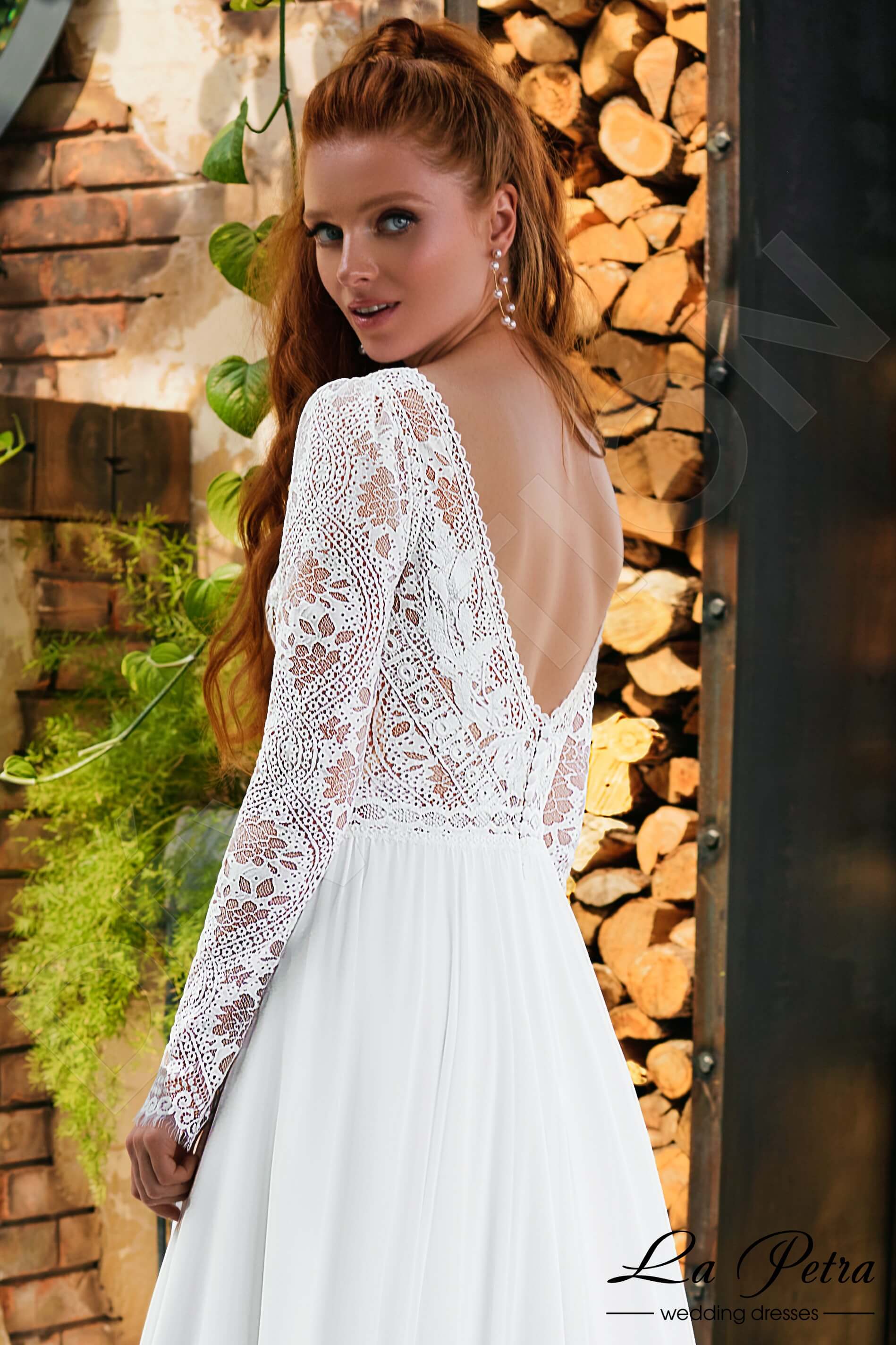 Lizet A-line V-neck Milk Wedding dress