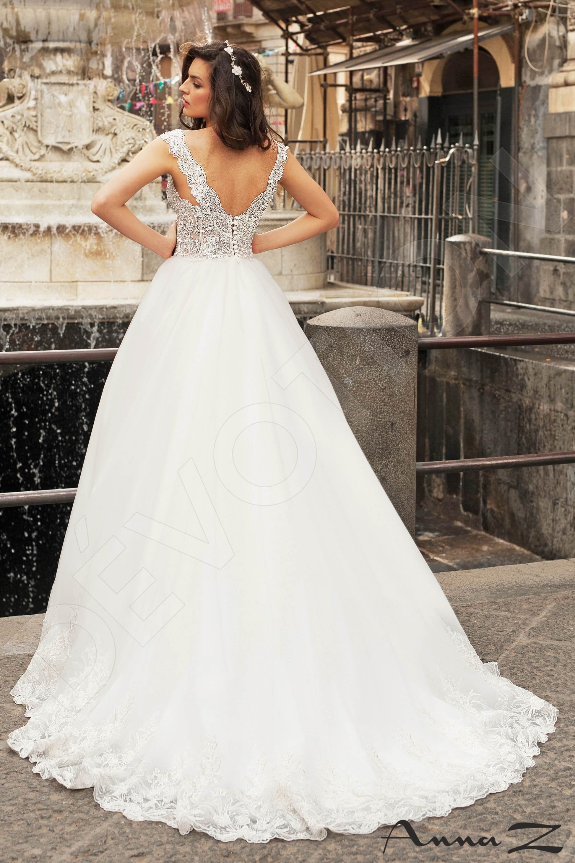 Orinne Princess/Ball Gown V-neck Ivory Wedding dress