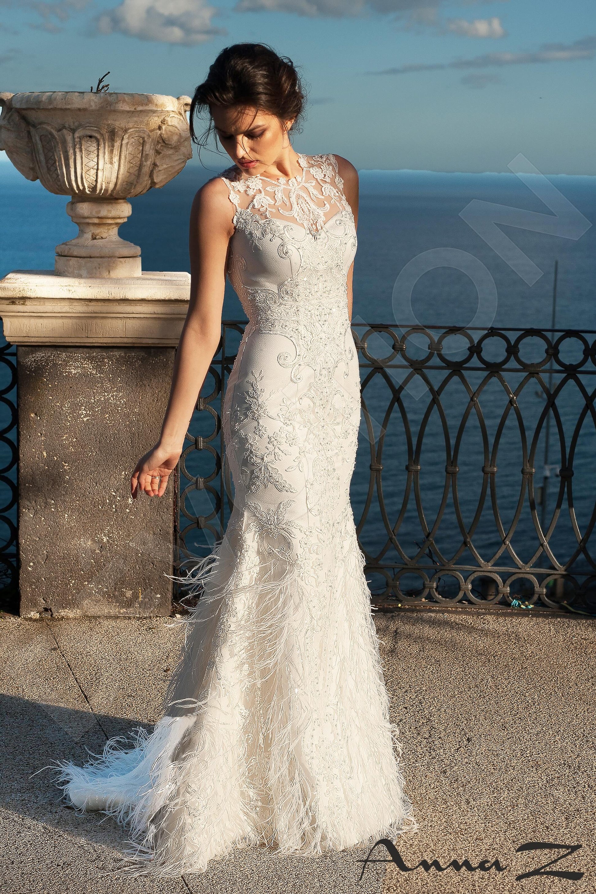 Mavritana Sheath/Column Jewel Ivory Wedding dress