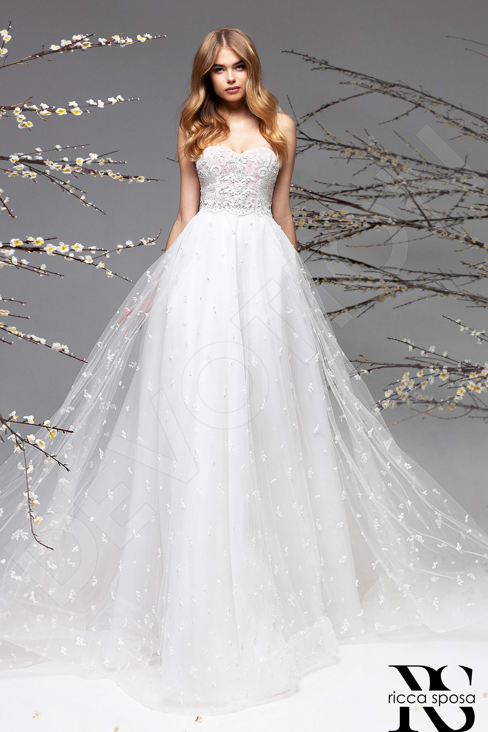 Peonia A-line Sweetheart Nude Ivory Wedding dress