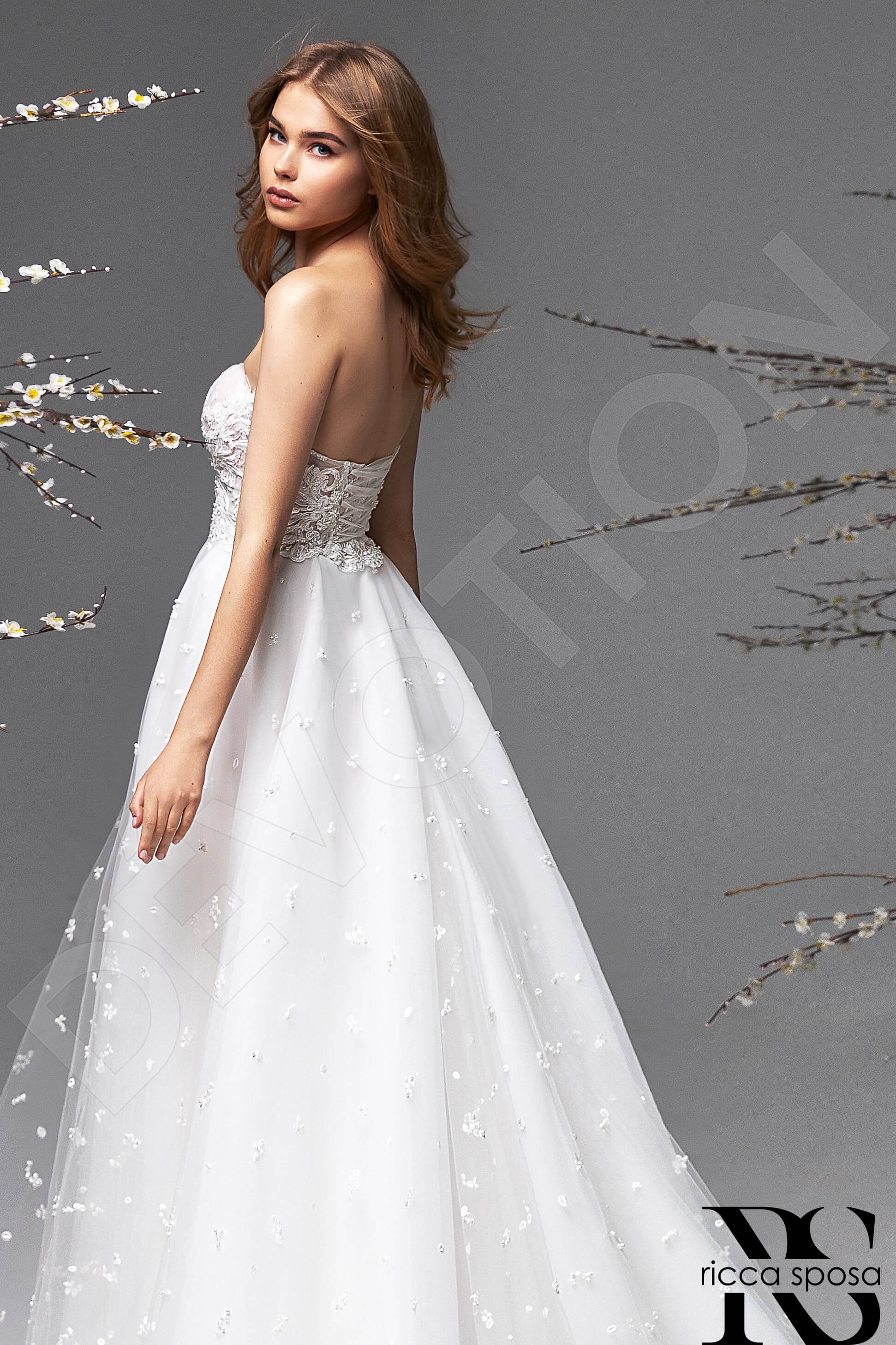 Peonia A-line Sweetheart Nude Ivory Wedding dress