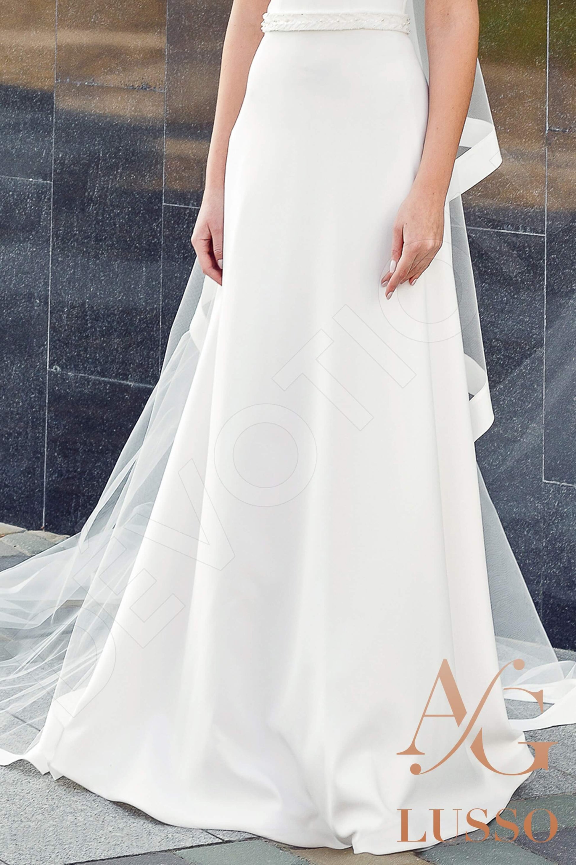 Taylor Sheath/Column V-neck LightMilk Wedding dress