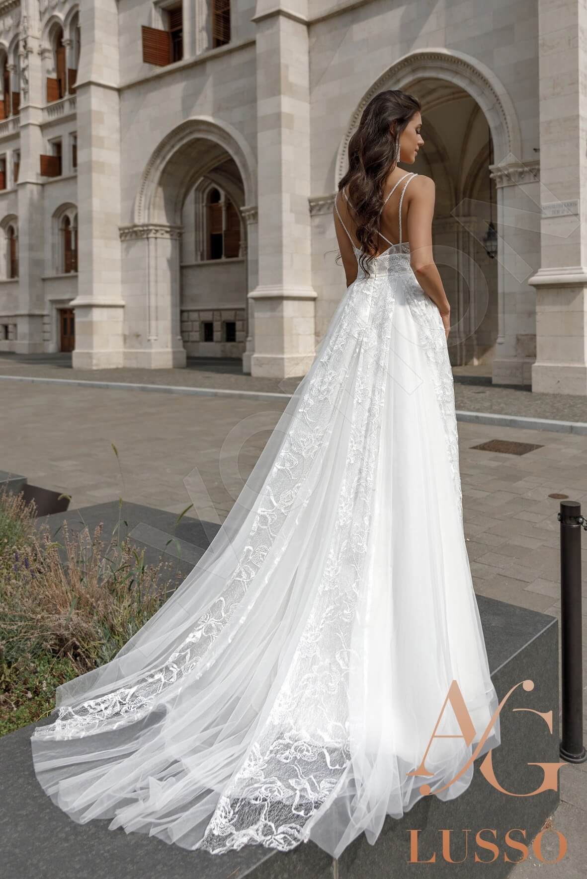 Lysia A-line V-neck Ivory Wedding dress