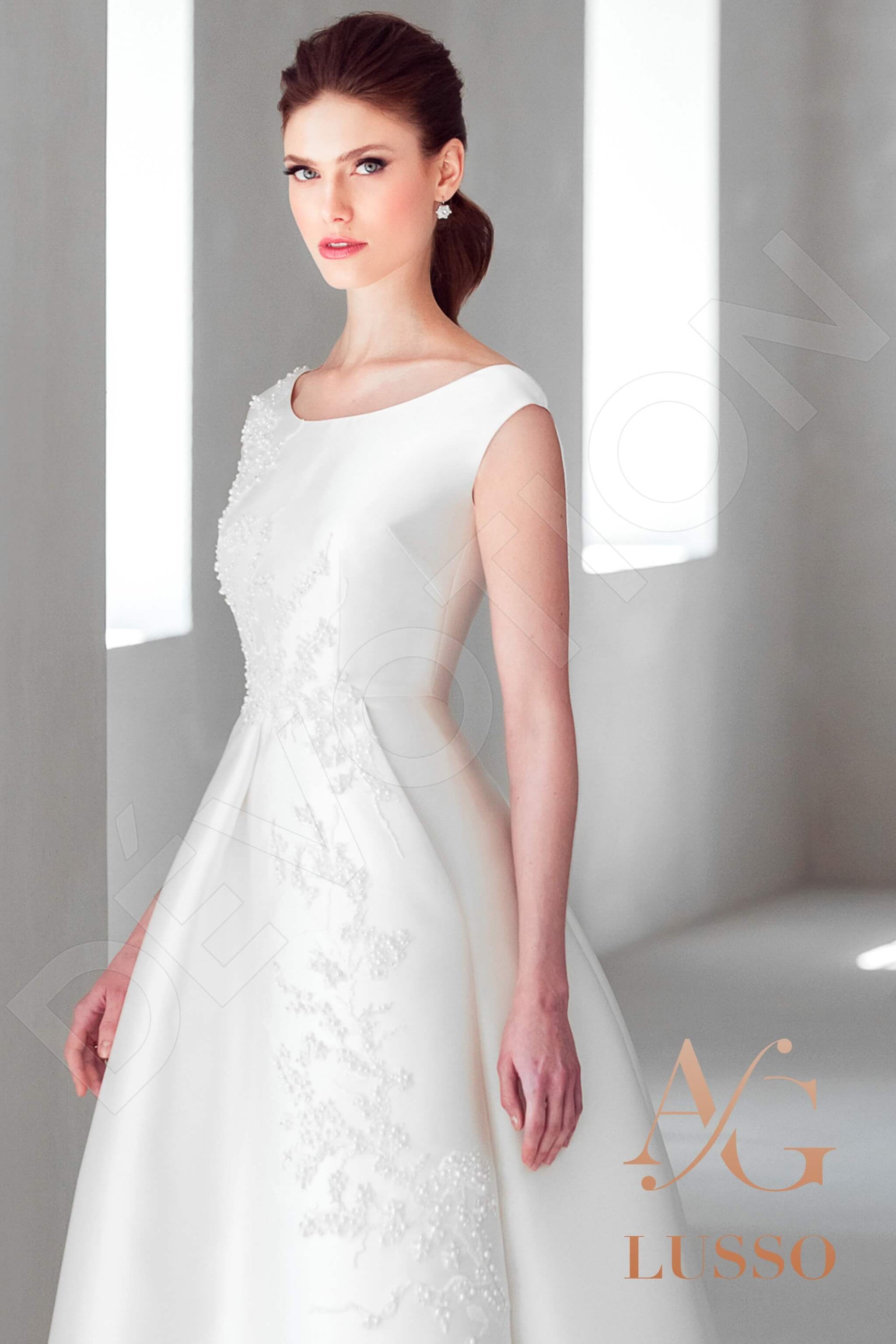 Hellis A-line Boat/Bateau Mediumivory Wedding dress