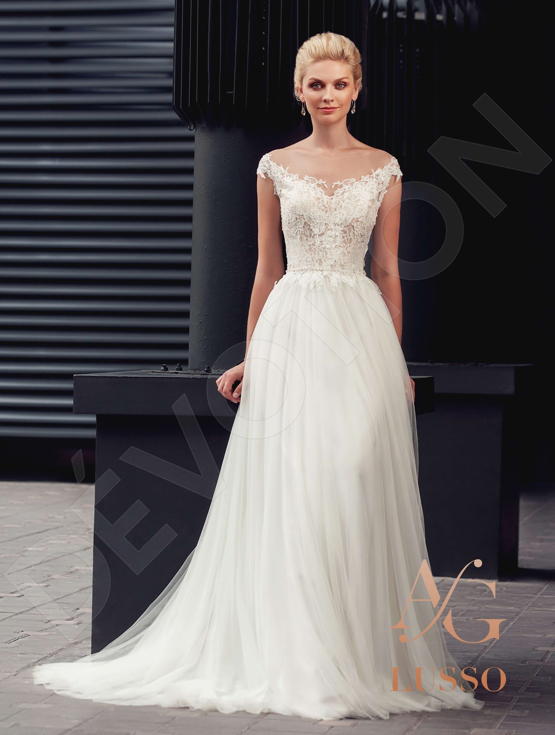 Vergaria A-line Illusion Ivory Champagne Wedding dress