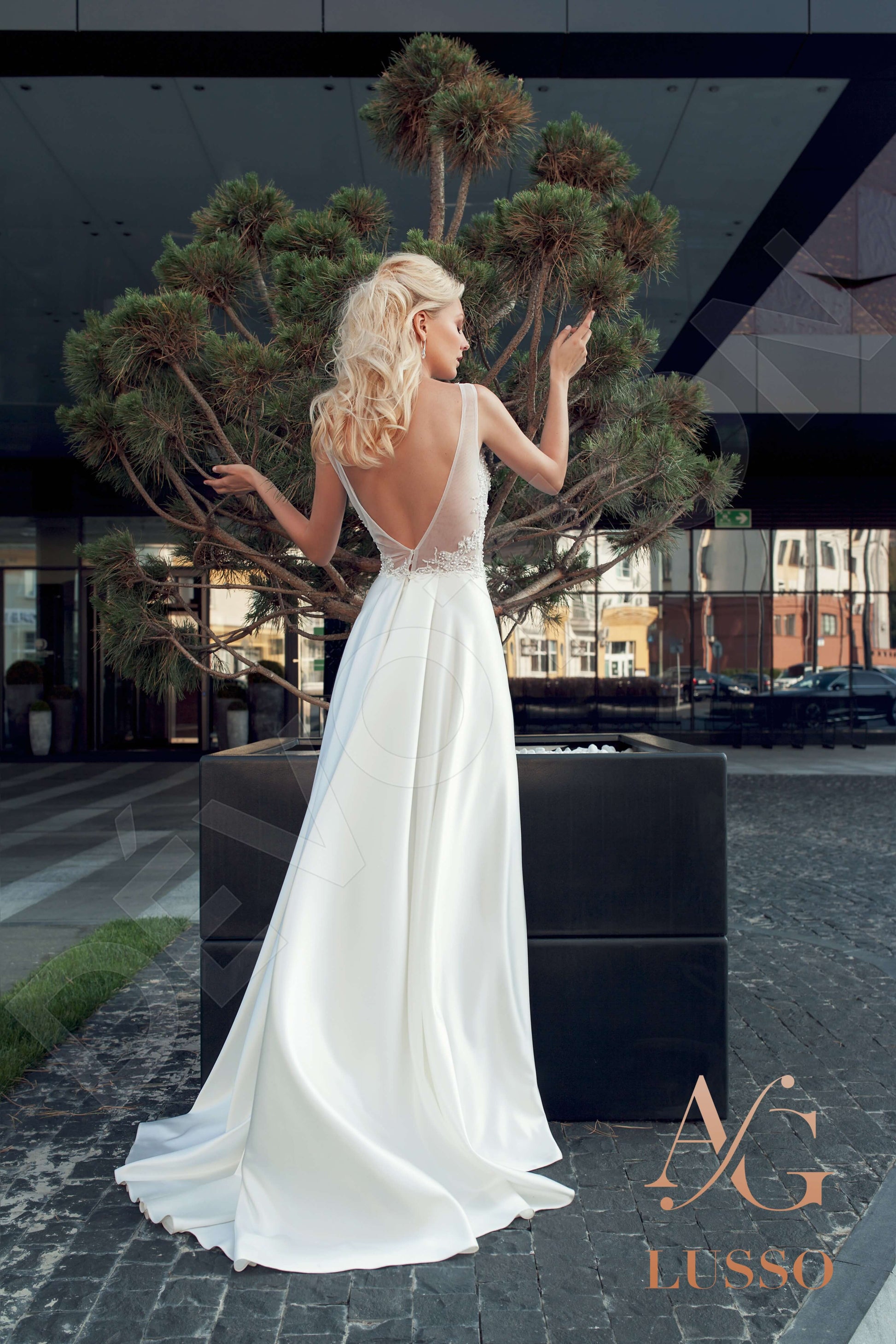 Molea A-line Boat/Bateau Ivory Wedding dress