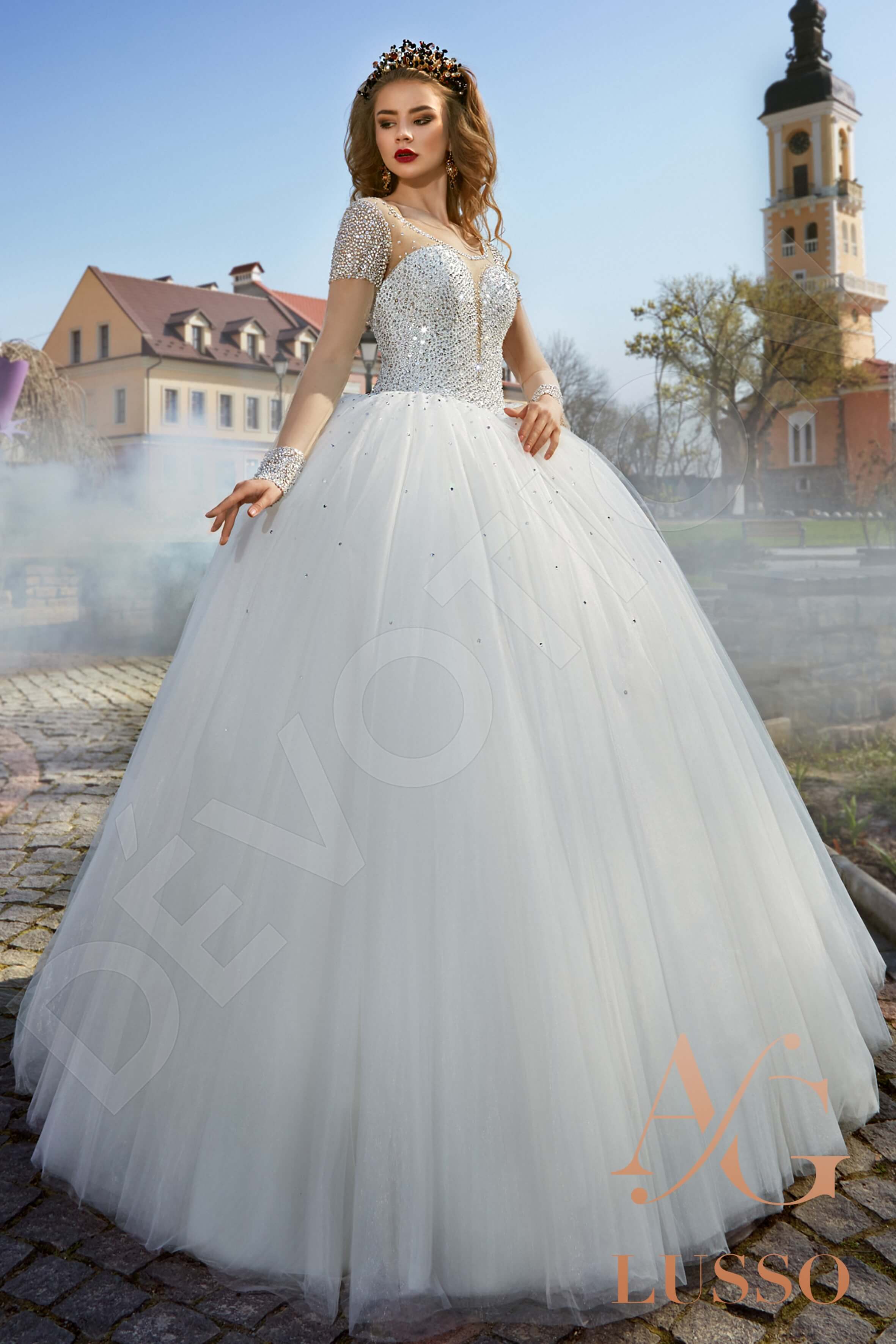 2 000 Wedding Dresses Order online custom made to order