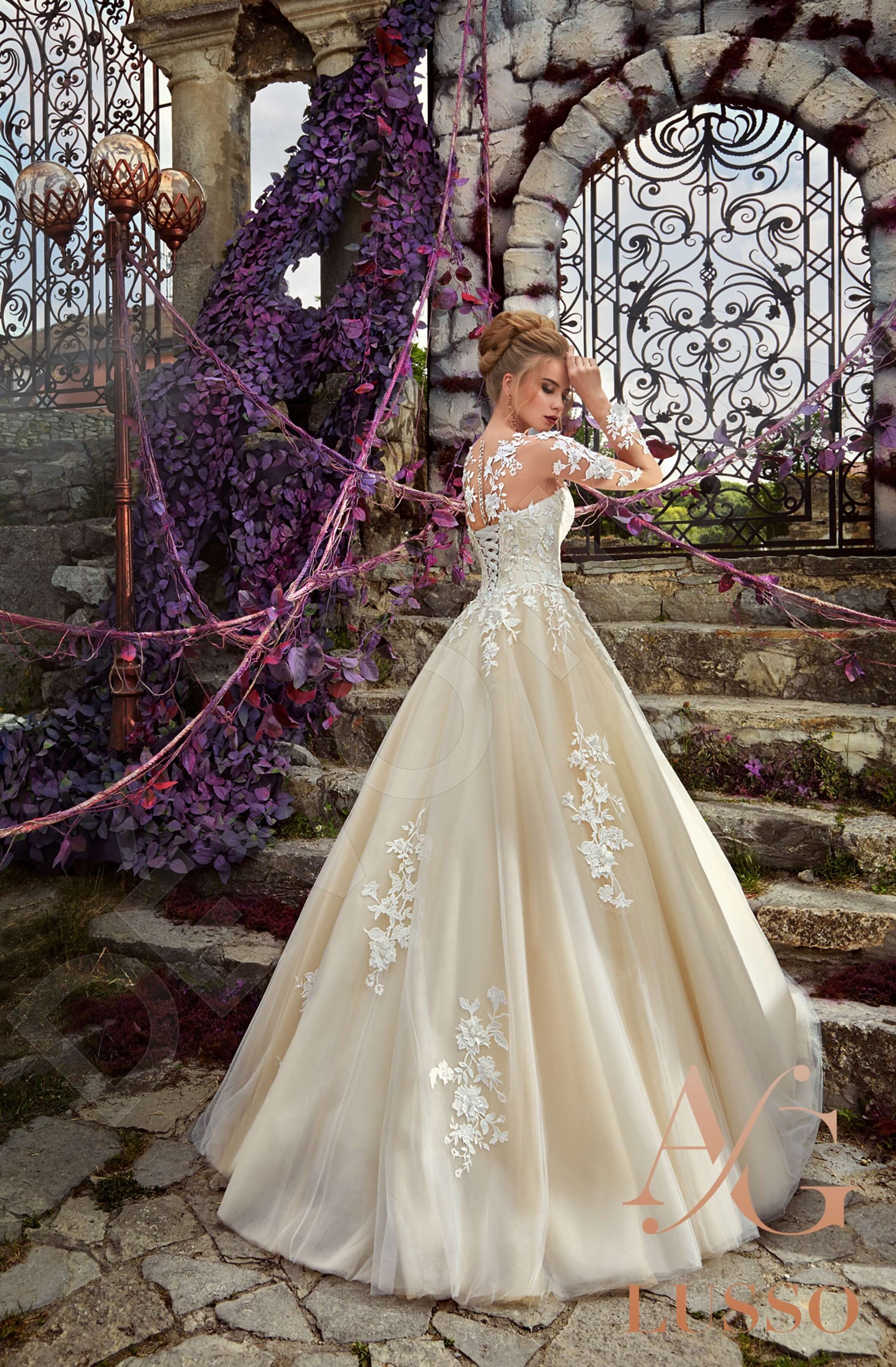 Sonita Princess/Ball Gown Illusion Nude Milk Wedding dress