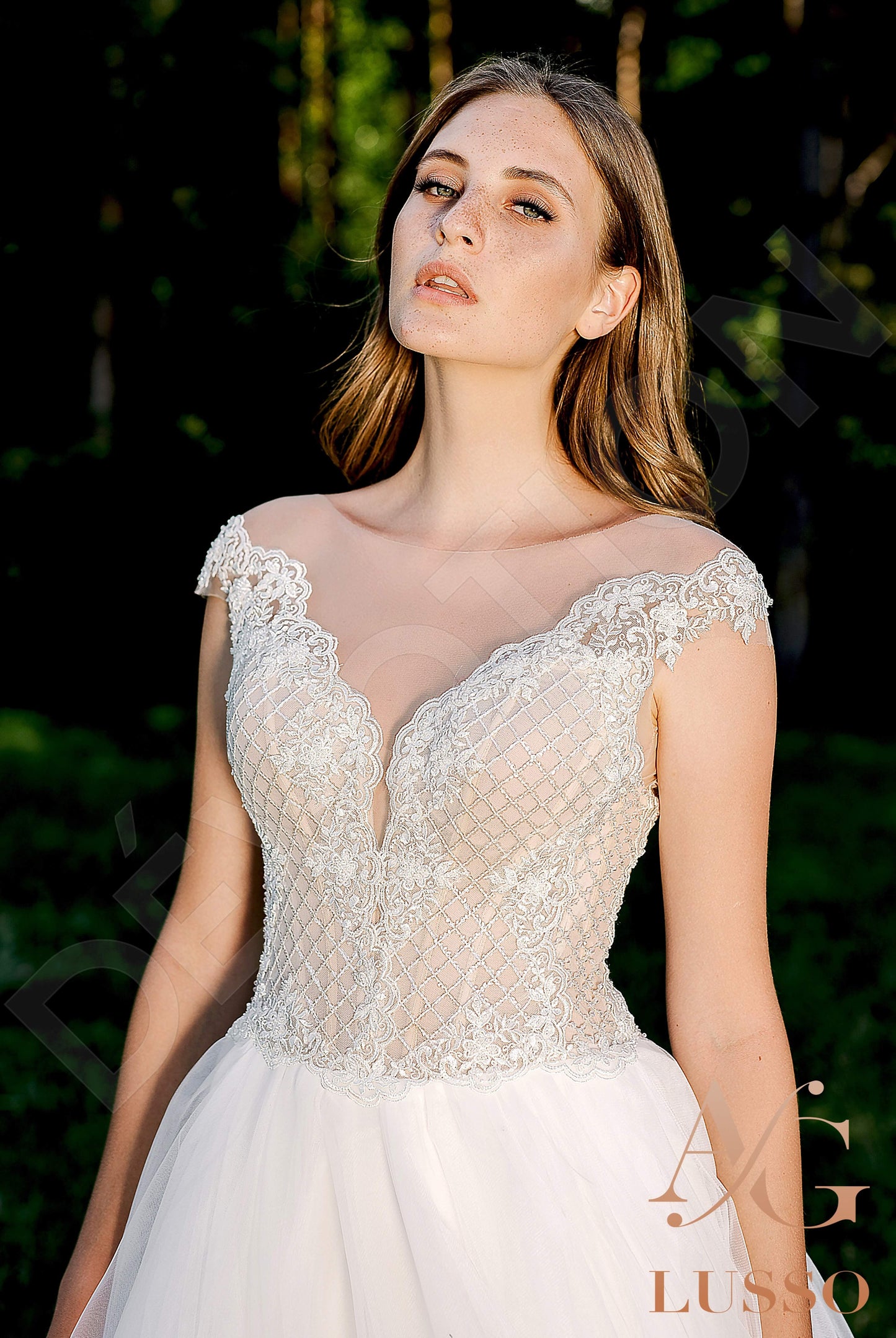 Quanesia Illusion back A-line Short/ Cap sleeve Wedding Dress 10