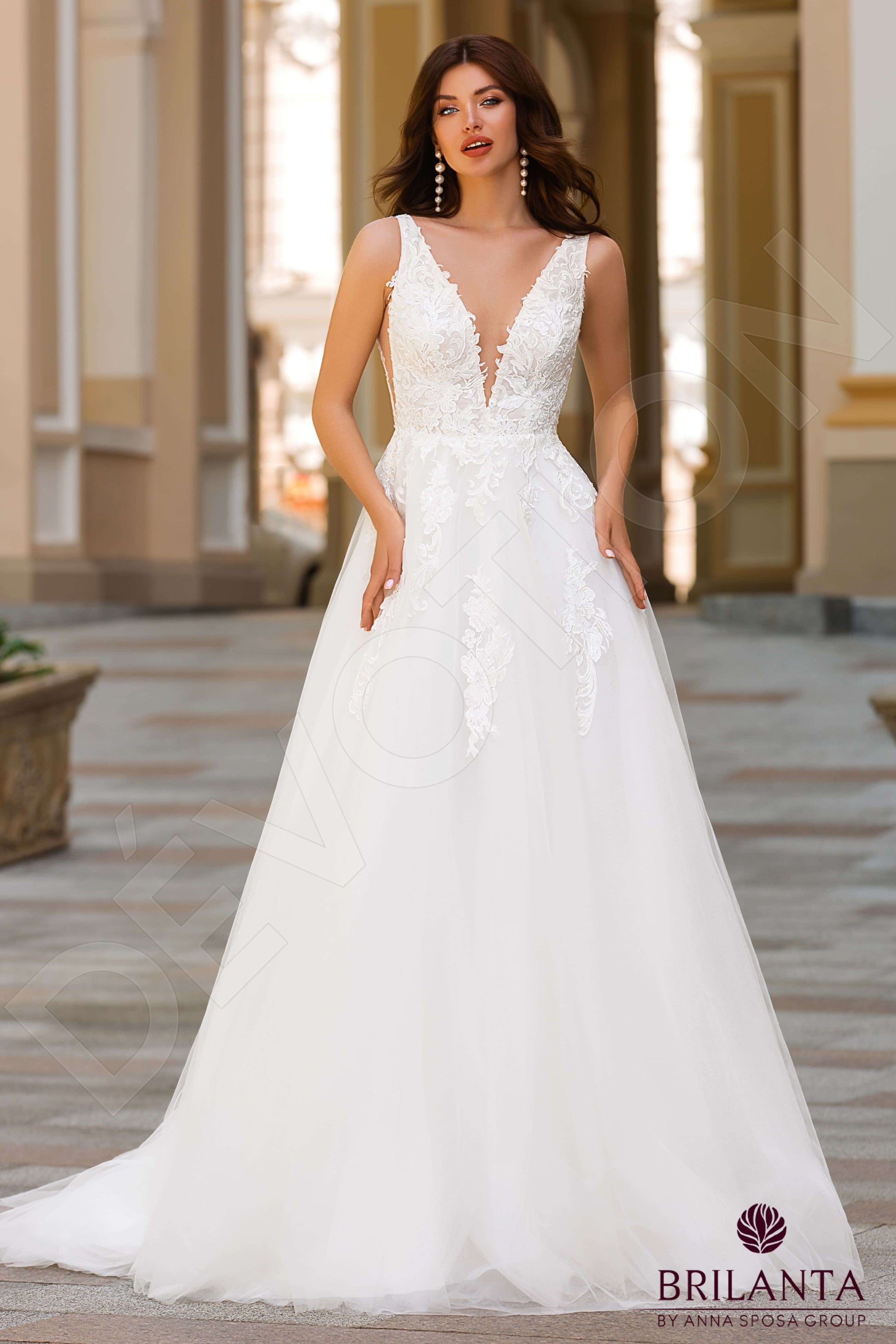 Ibris A-line V-neck Ivory Wedding dress