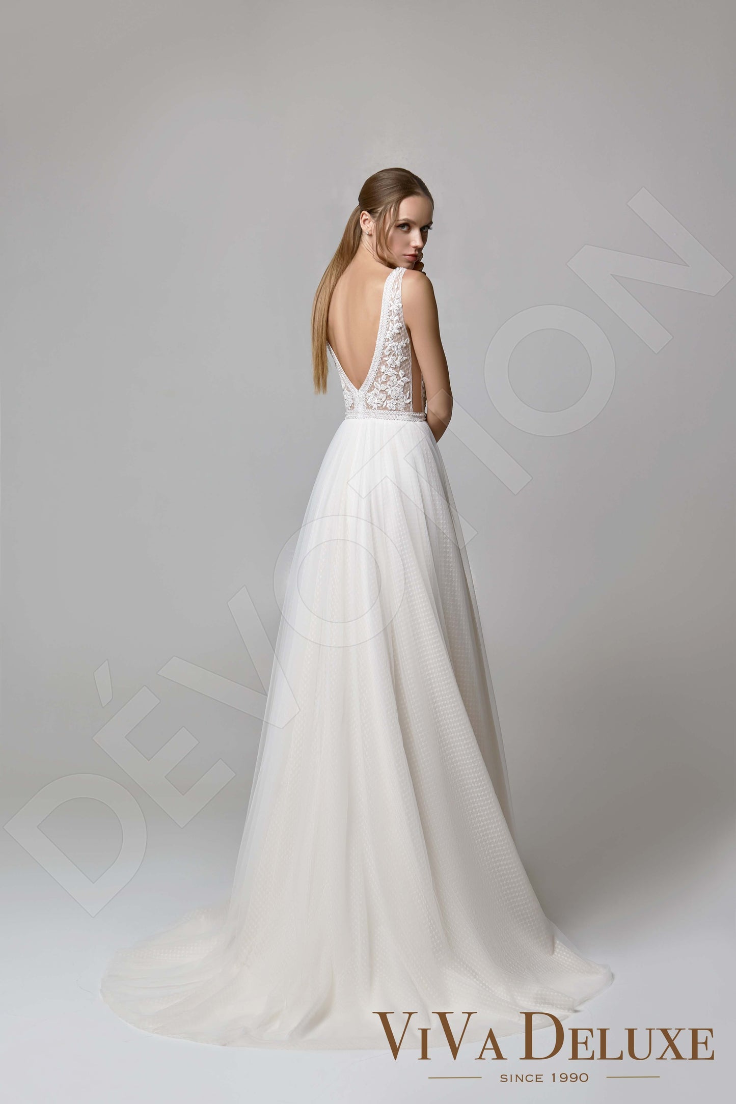 Selenita Open back A-line Sleeveless Wedding Dress Back