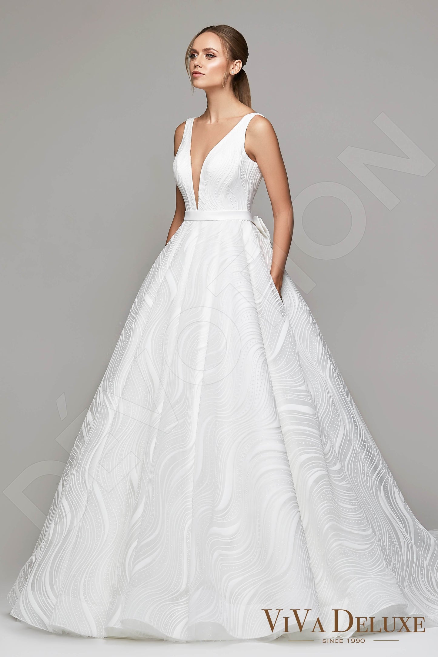 Dorofeya Open back Princess/Ball Gown Sleeveless Wedding Dress Back