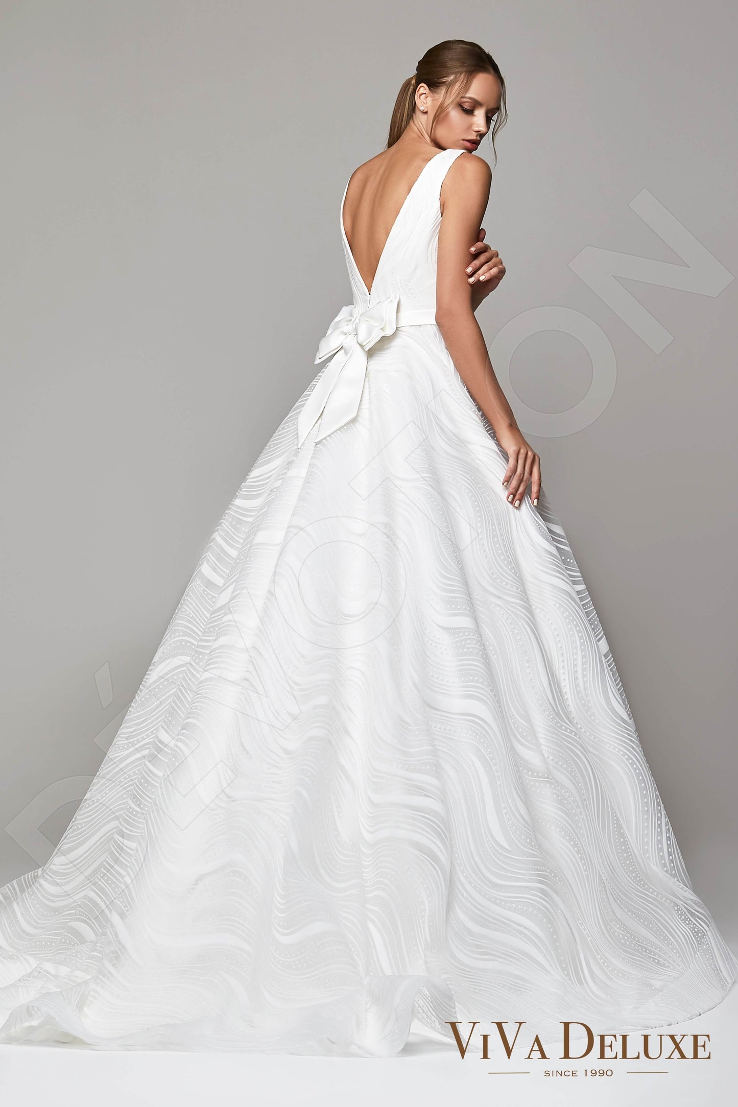 Dorofeya Open back Princess/Ball Gown Sleeveless Wedding Dress Front