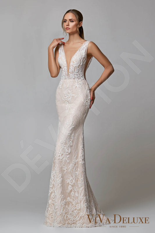 Nenesia Trumpet/Mermaid V-neck Ivory Nude Wedding dress