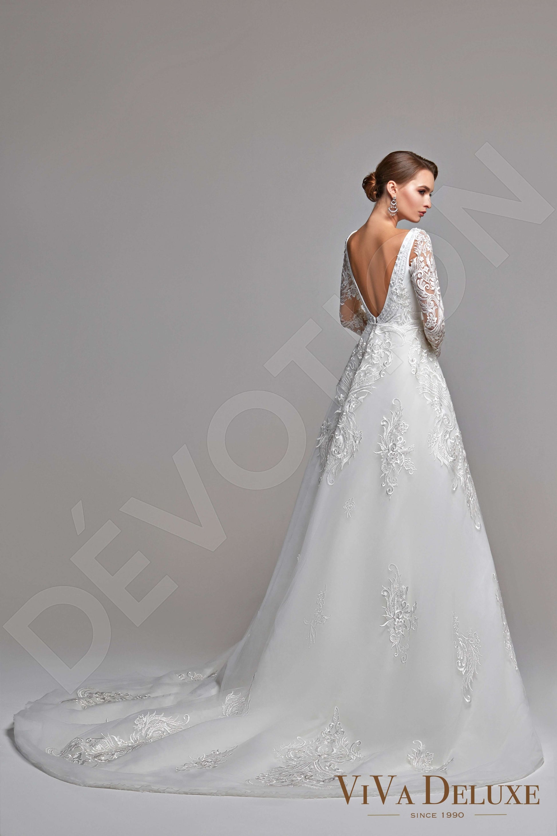 Maya A-line Sweetheart Ivory Wedding dress