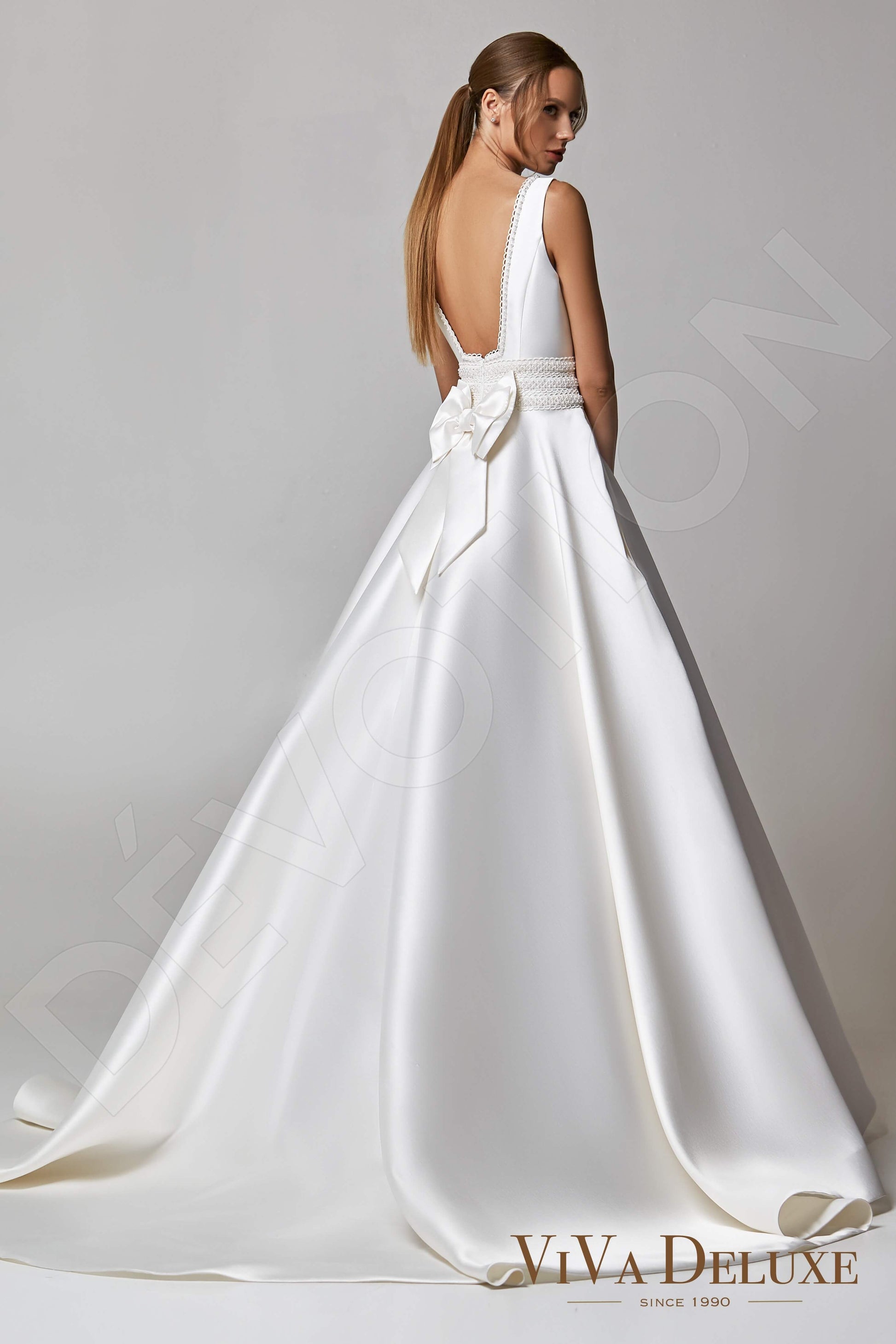 Liora Princess/Ball Gown V-neck Ivory Wedding dress