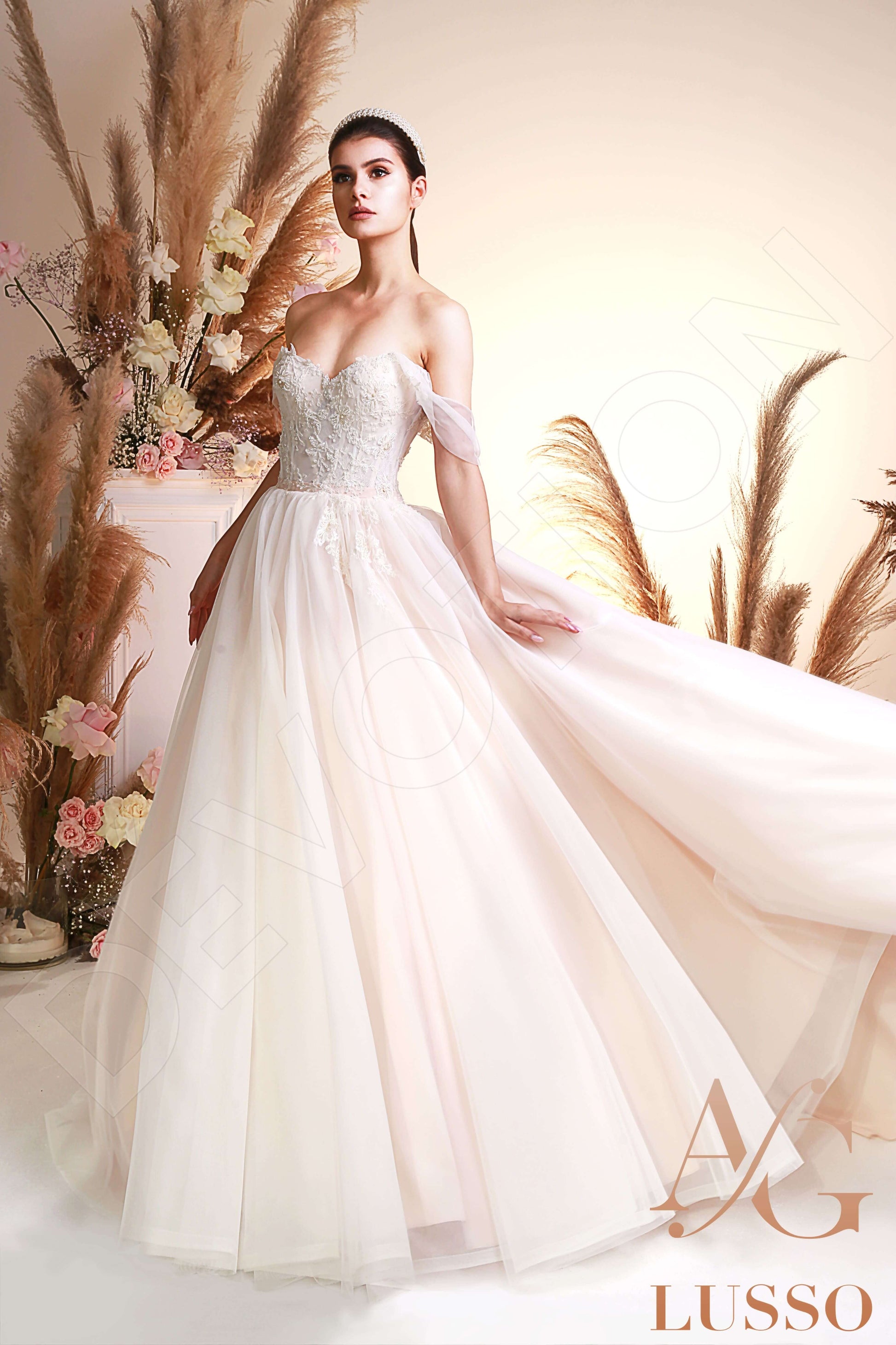 Elaria A-line Sweetheart Ivory Wedding dress