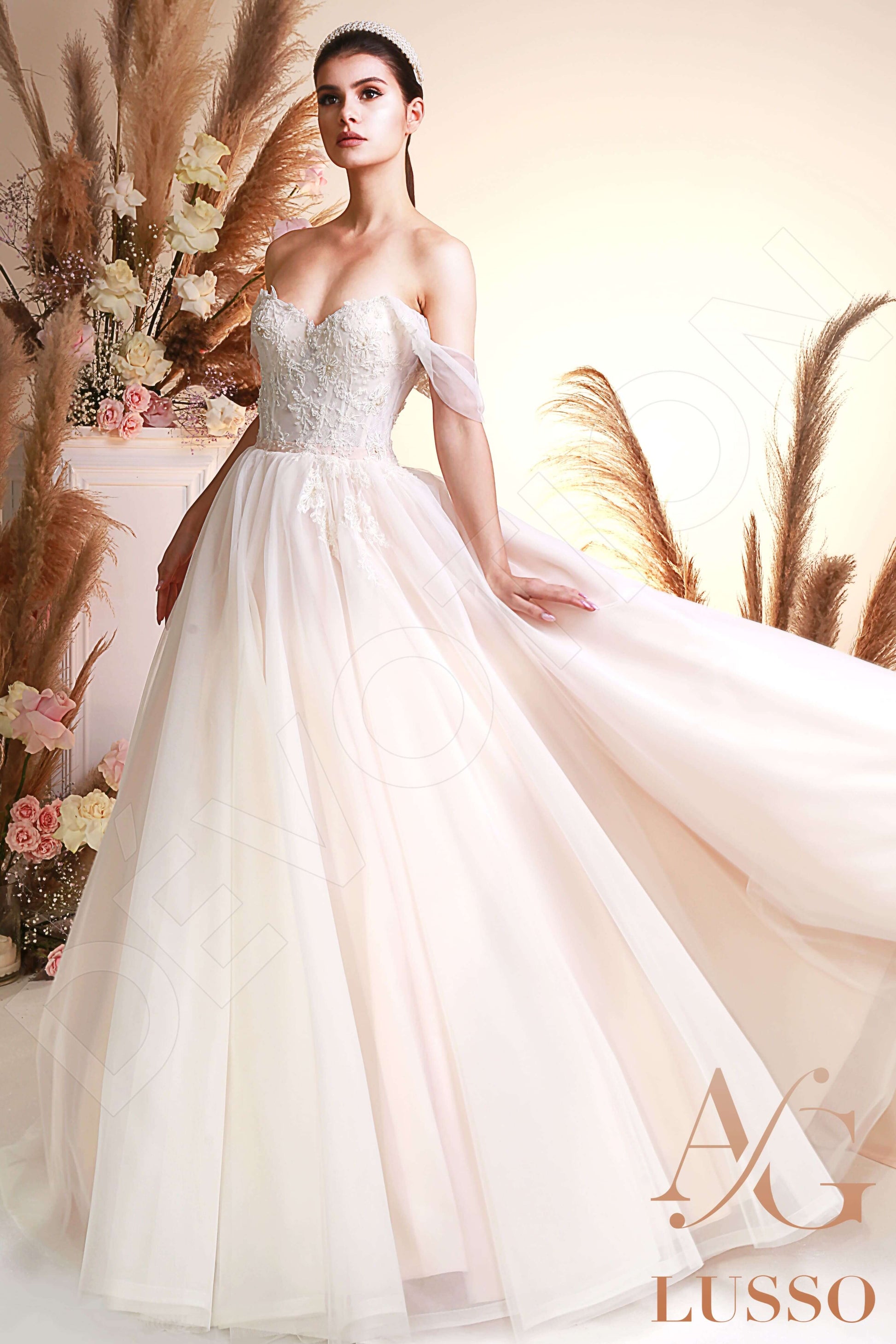 Elaria A-line Sweetheart Ivory Wedding dress