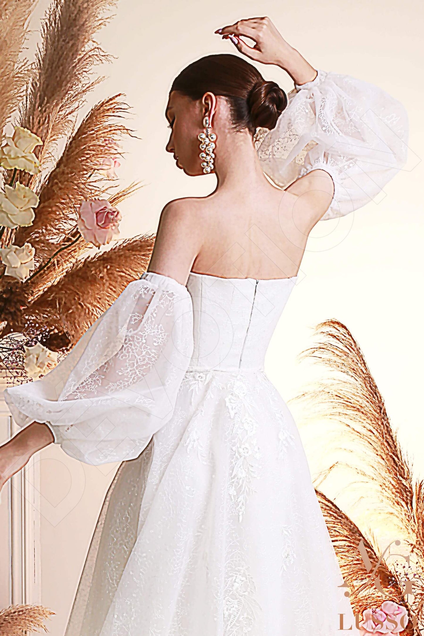 Videl Open back A-line Detachable sleeves Wedding Dress 3