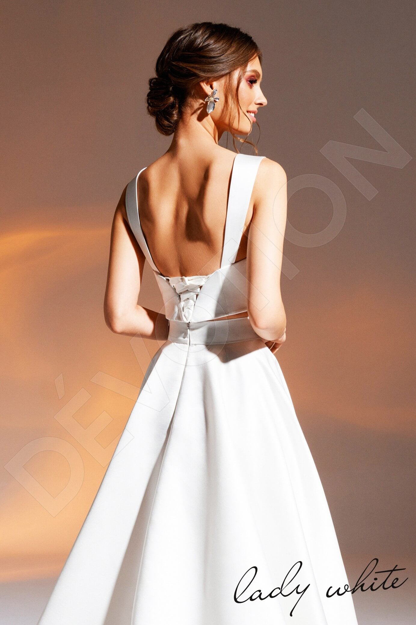 Oni A-line Sweetheart Ivory Wedding dress