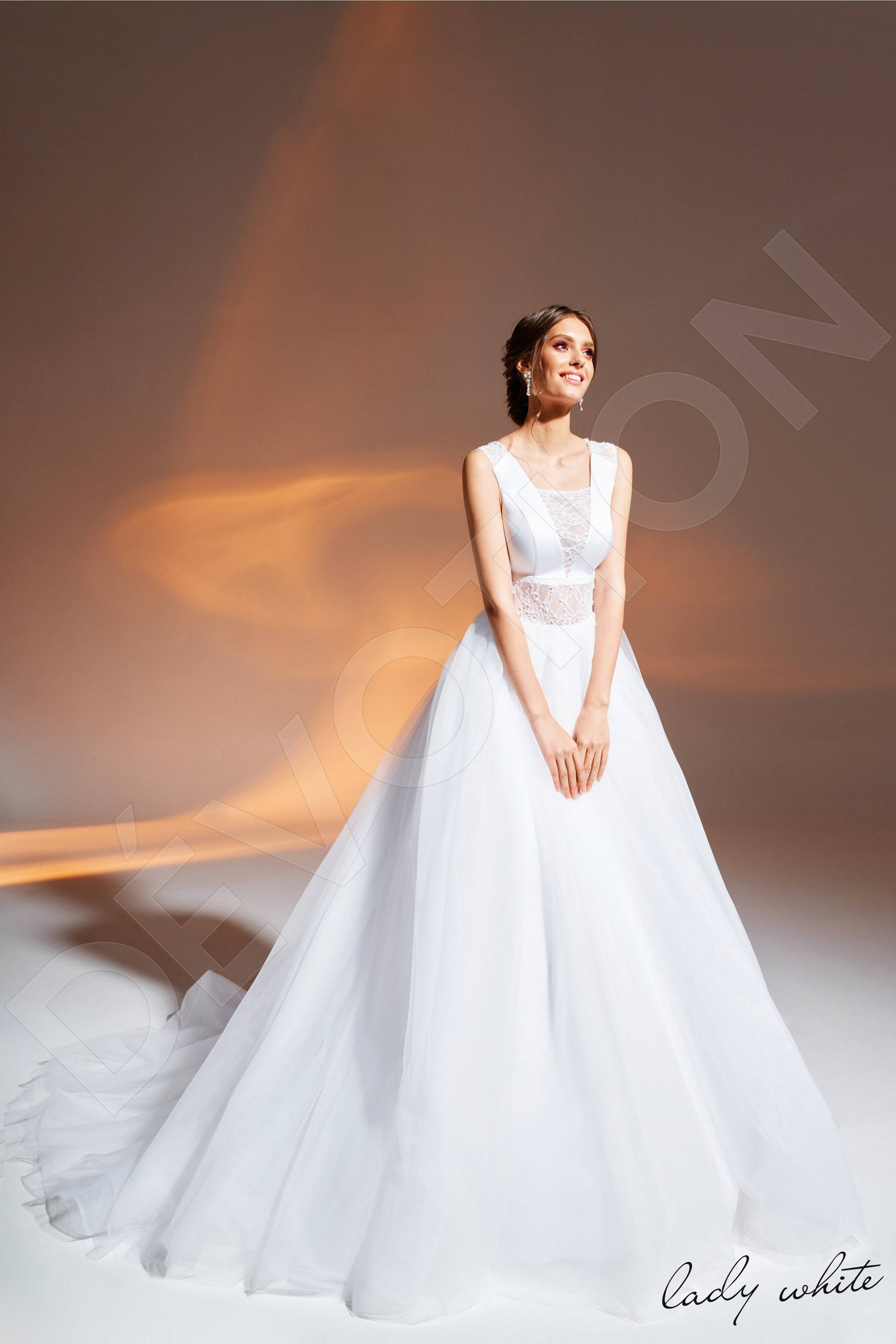 Sabah A-line Square White Wedding dress