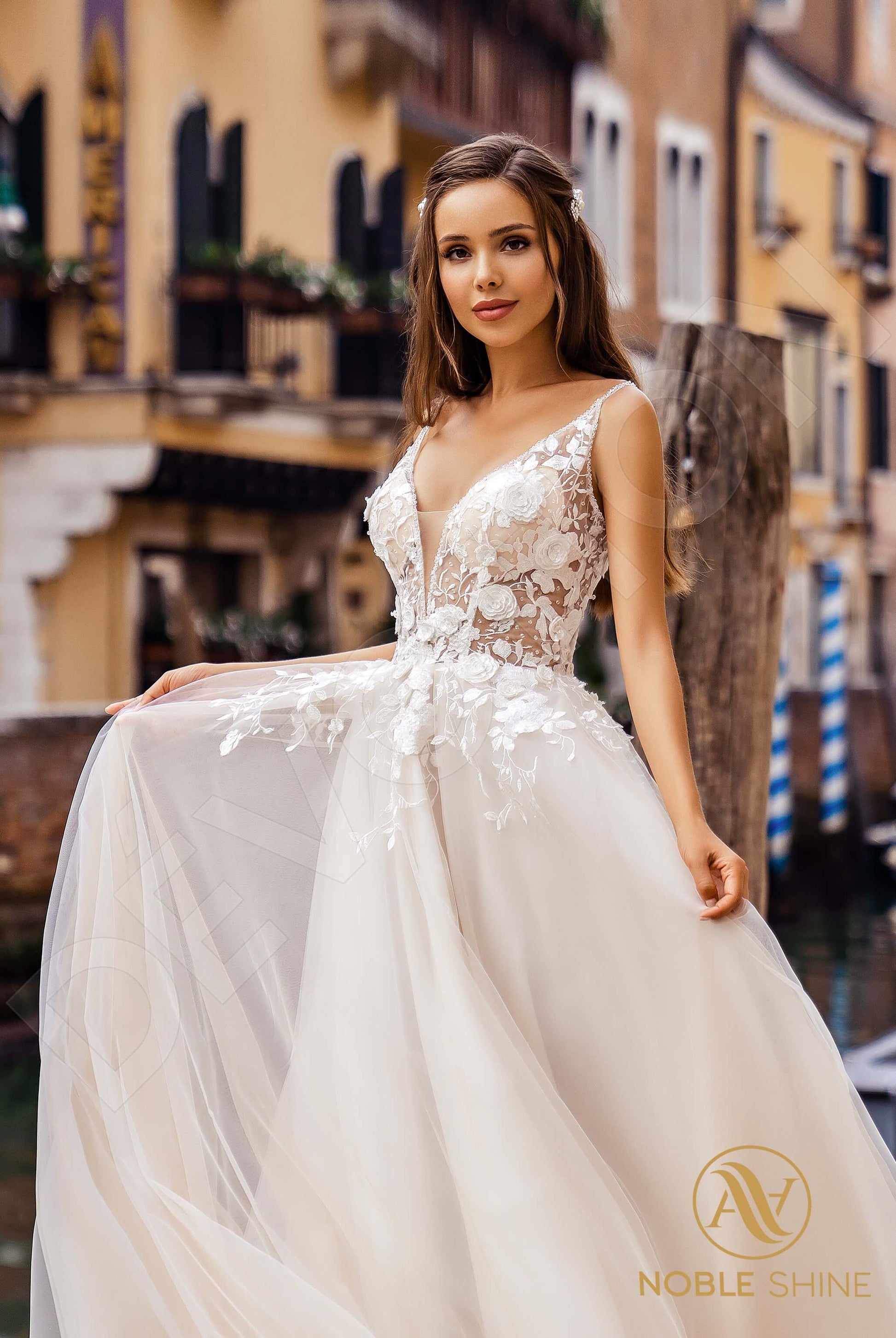 Pili A-line V-neck Milk Cappuccino Wedding dress