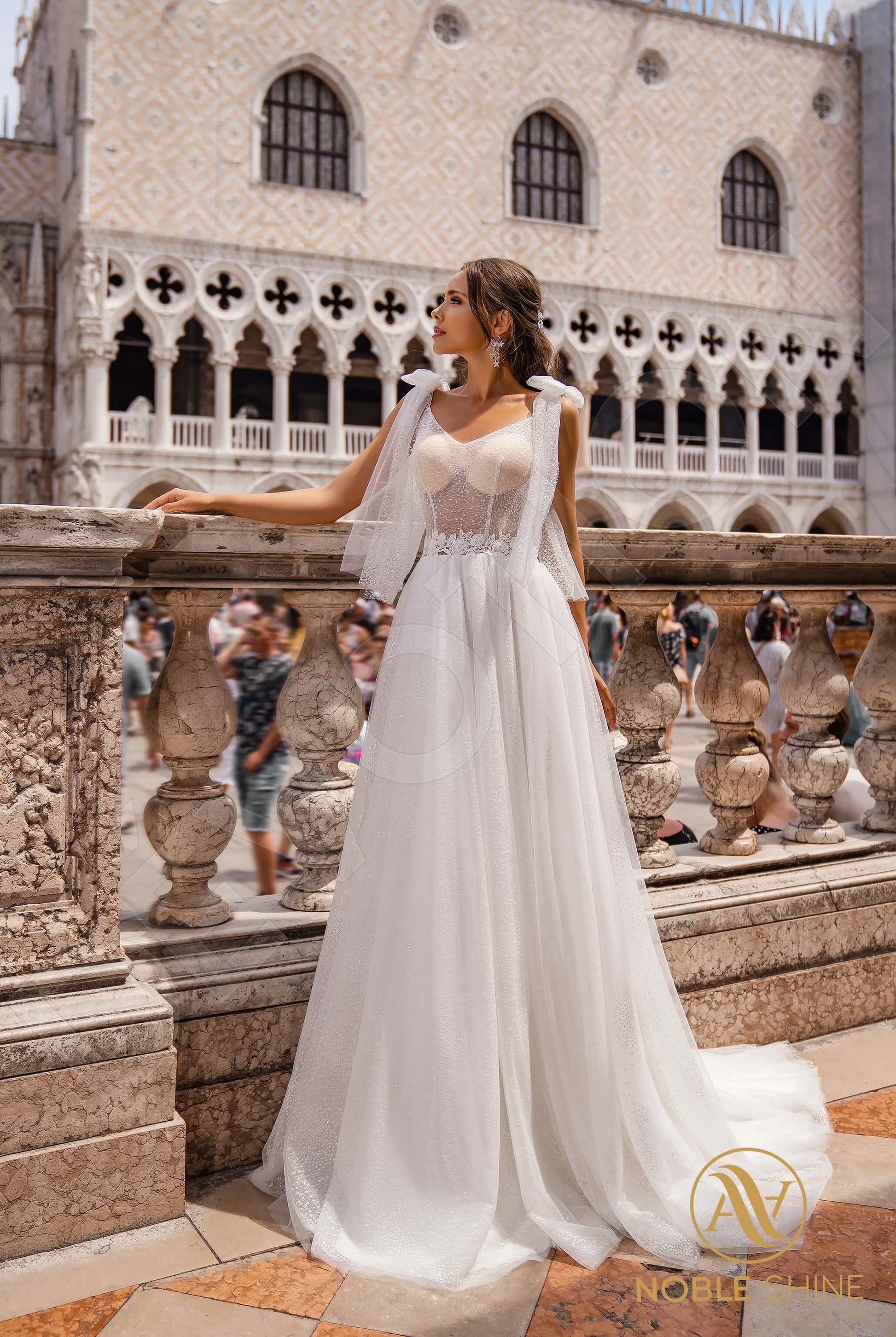 Luisita A-line V-neck Milk Wedding dress