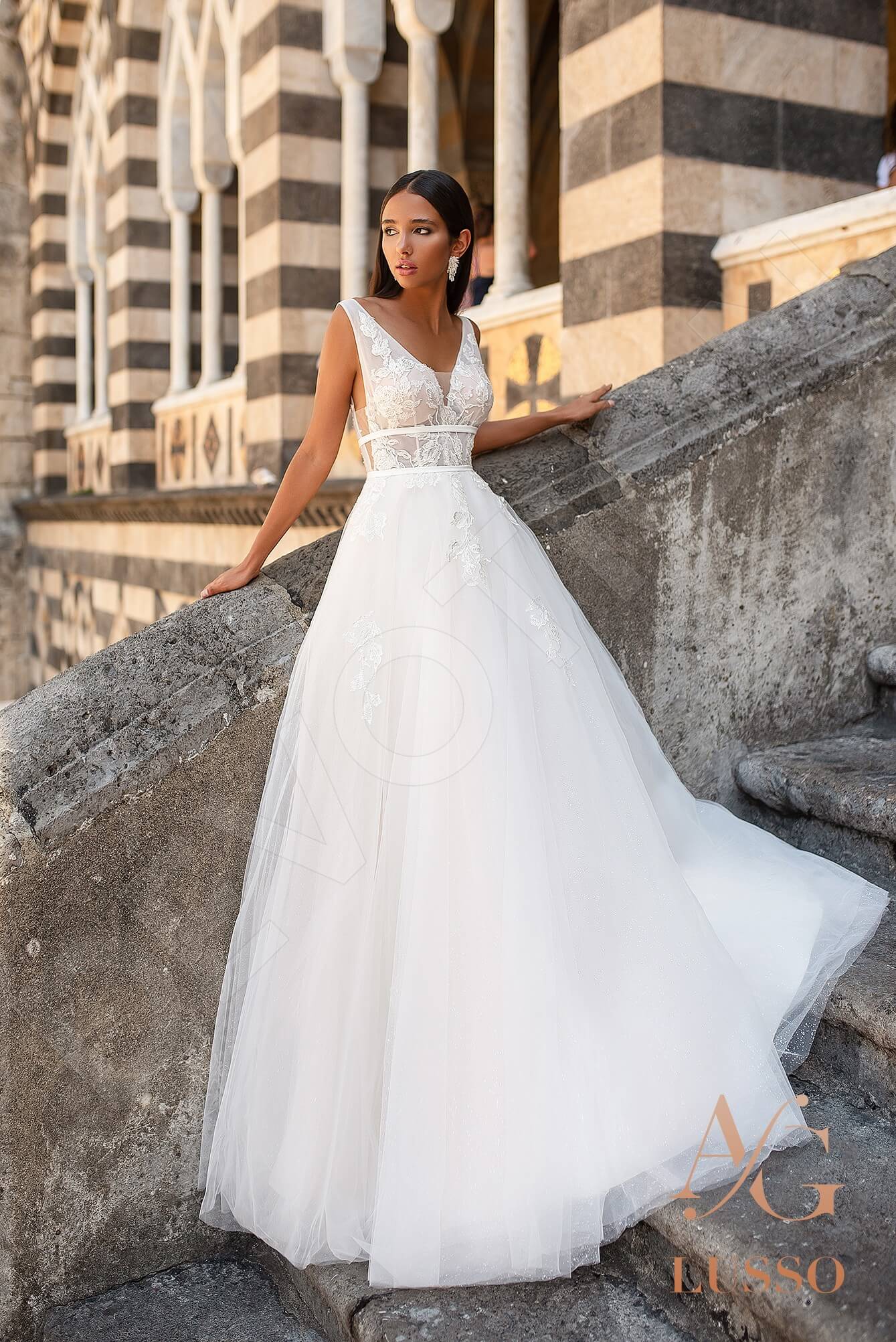 Urbana A-line V-neck Ivory Powder Wedding dress