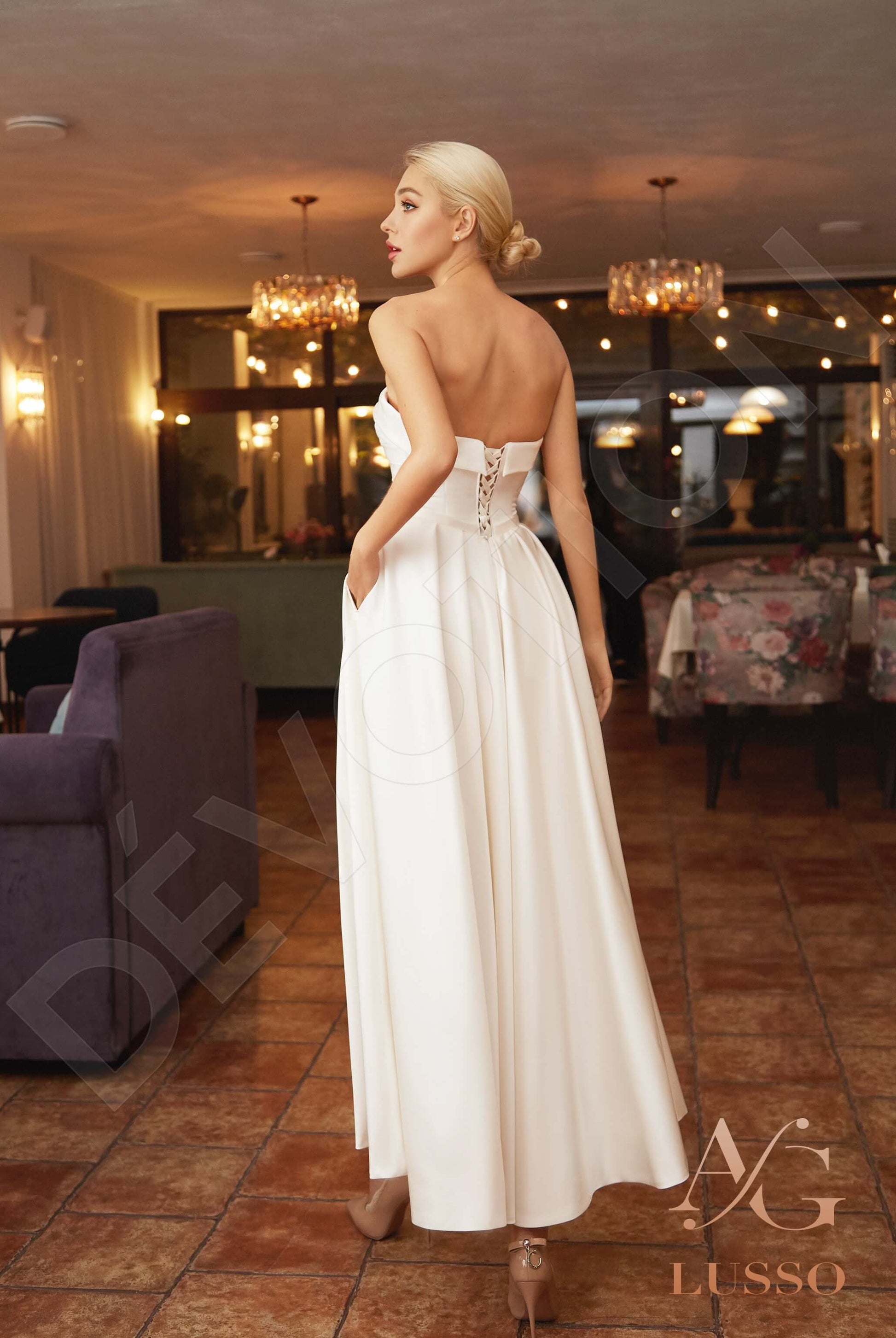 Nolla A-line Straight across Lightivory Wedding dress