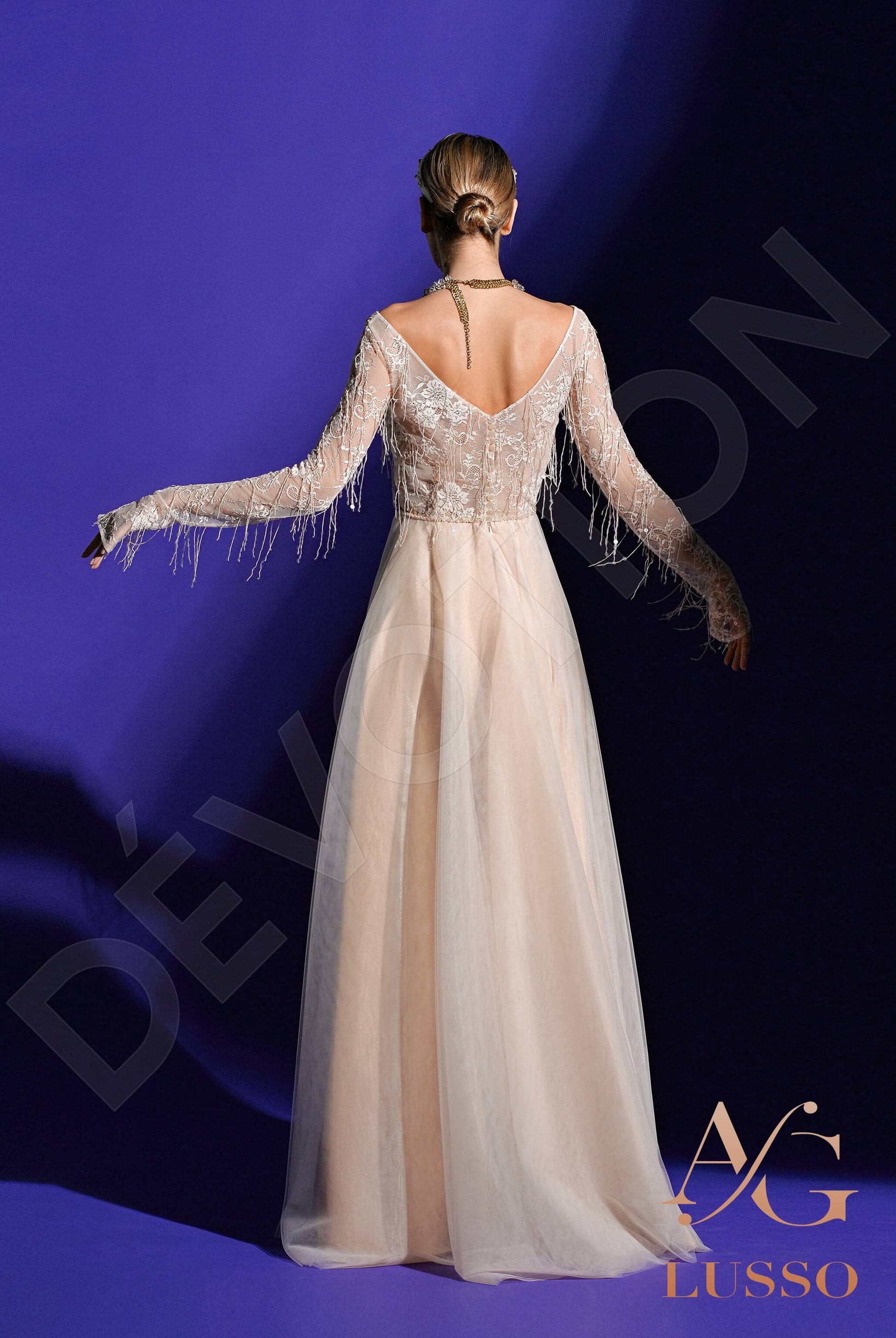 Cher A-line Higher V-neck Cappuccino Ivory Wedding dress