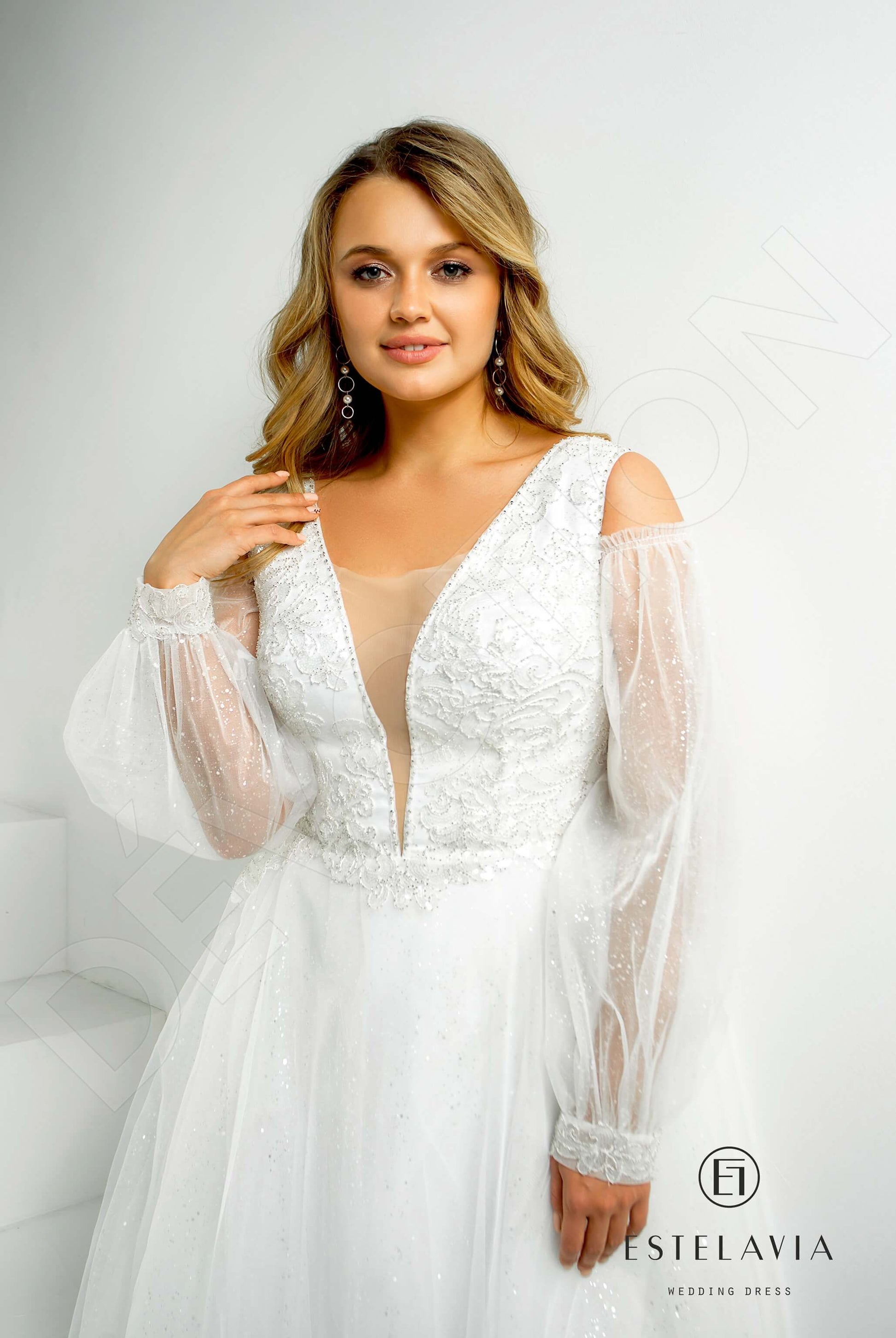 Lumina A-line Deep V-neck Milk Wedding dress