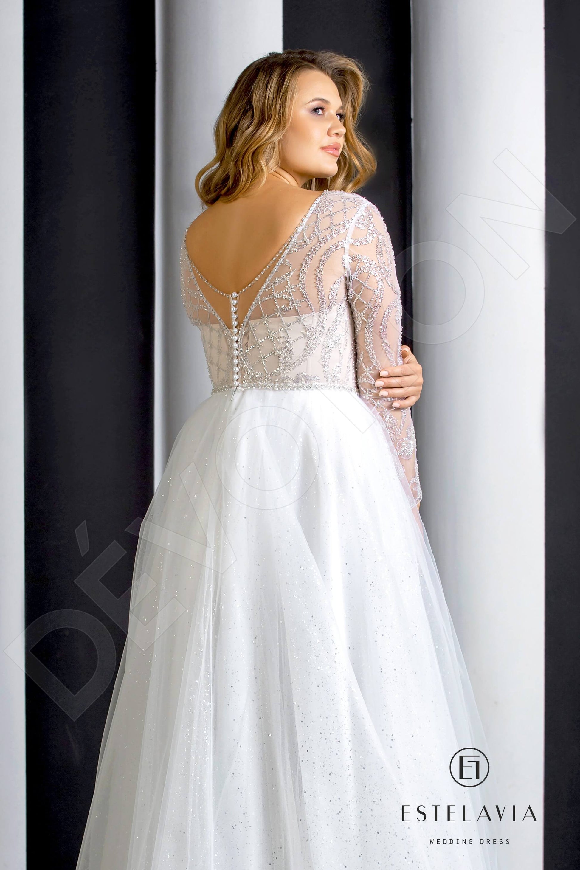 Malvi A-line Boat/Bateau Milk Nude Wedding dress