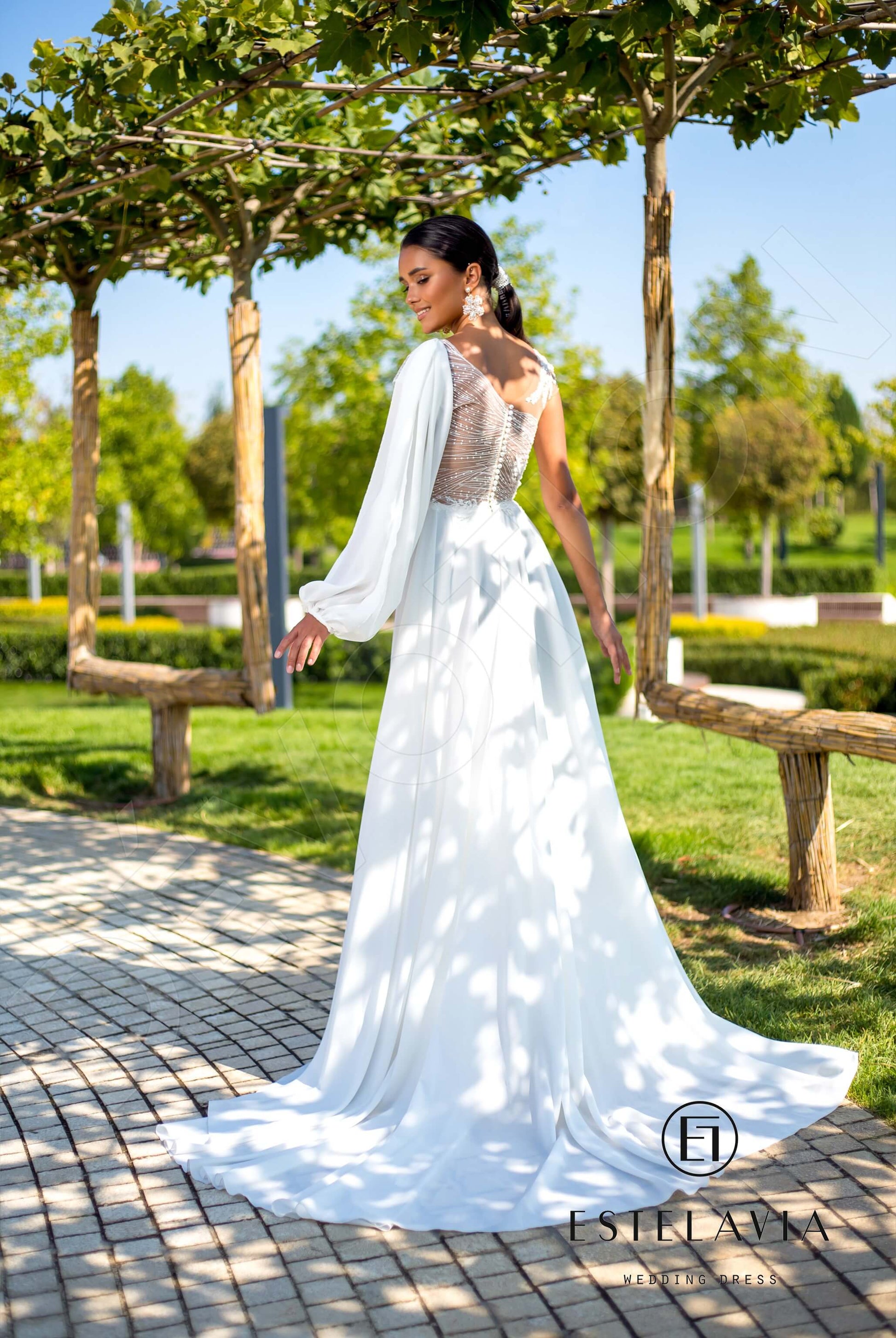 Saranna A-line Boat/Bateau Milk Wedding dress