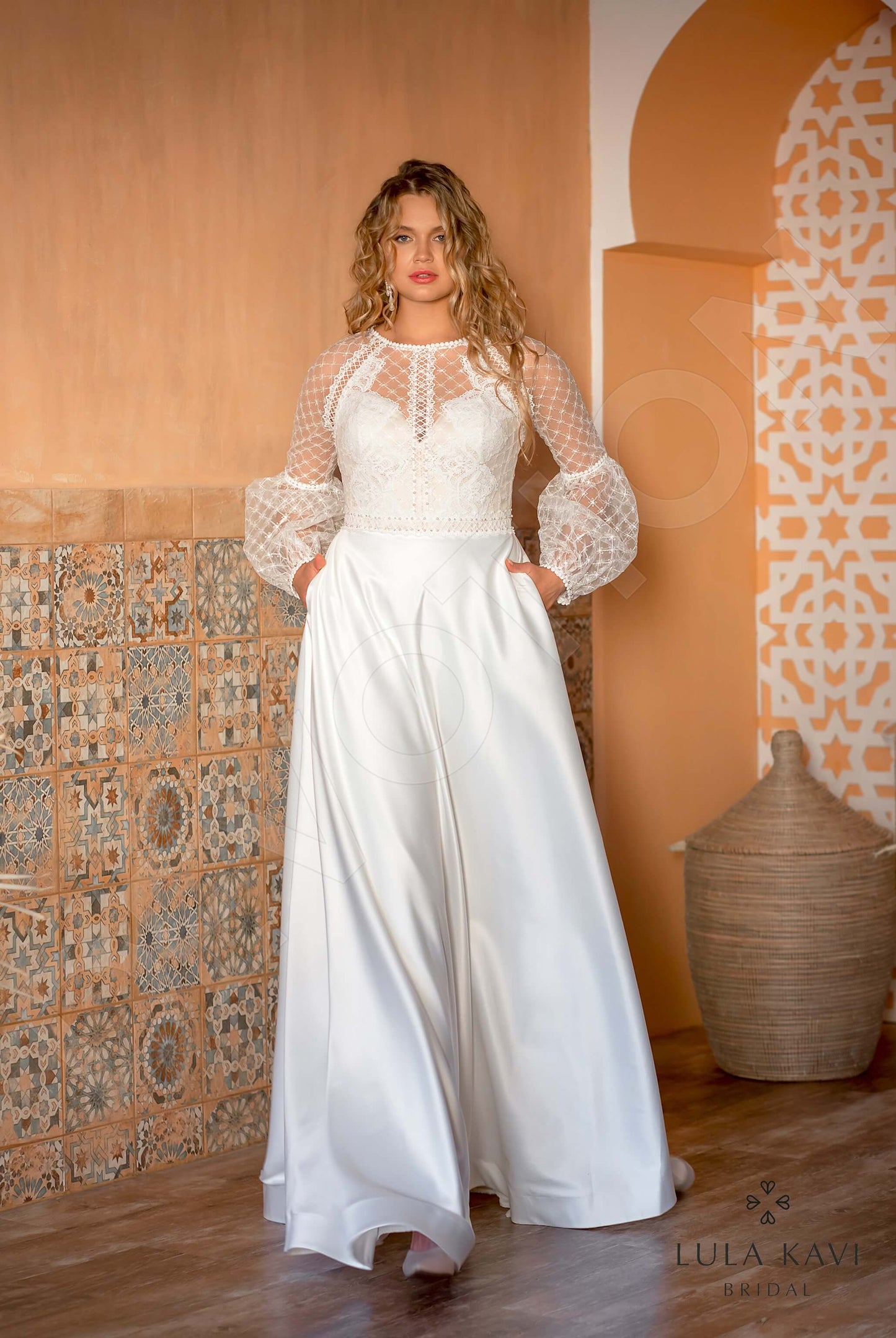 Edithe Full back A-line Long sleeve Wedding Dress 4