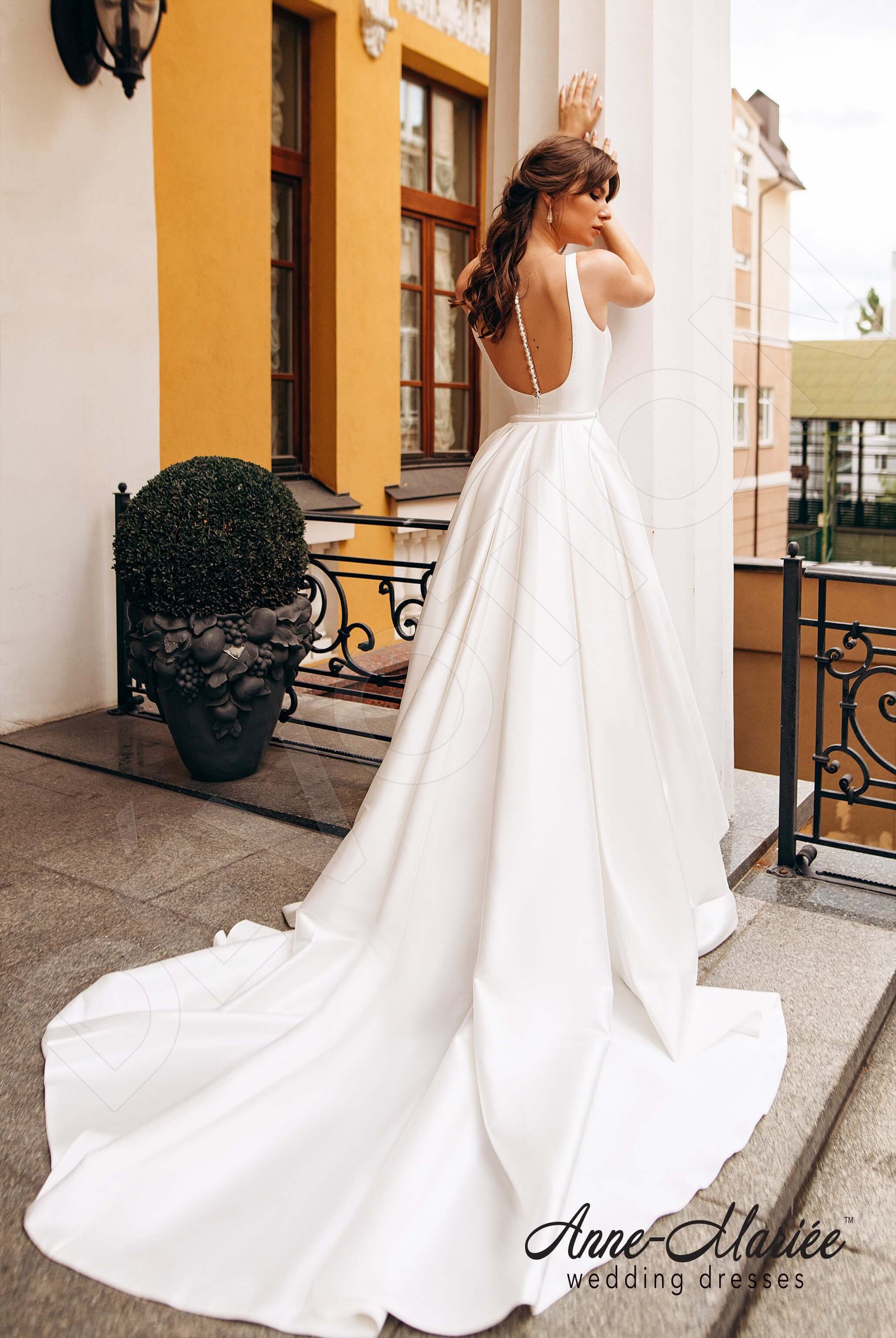 Sima A-line V-neck Milk Wedding dress